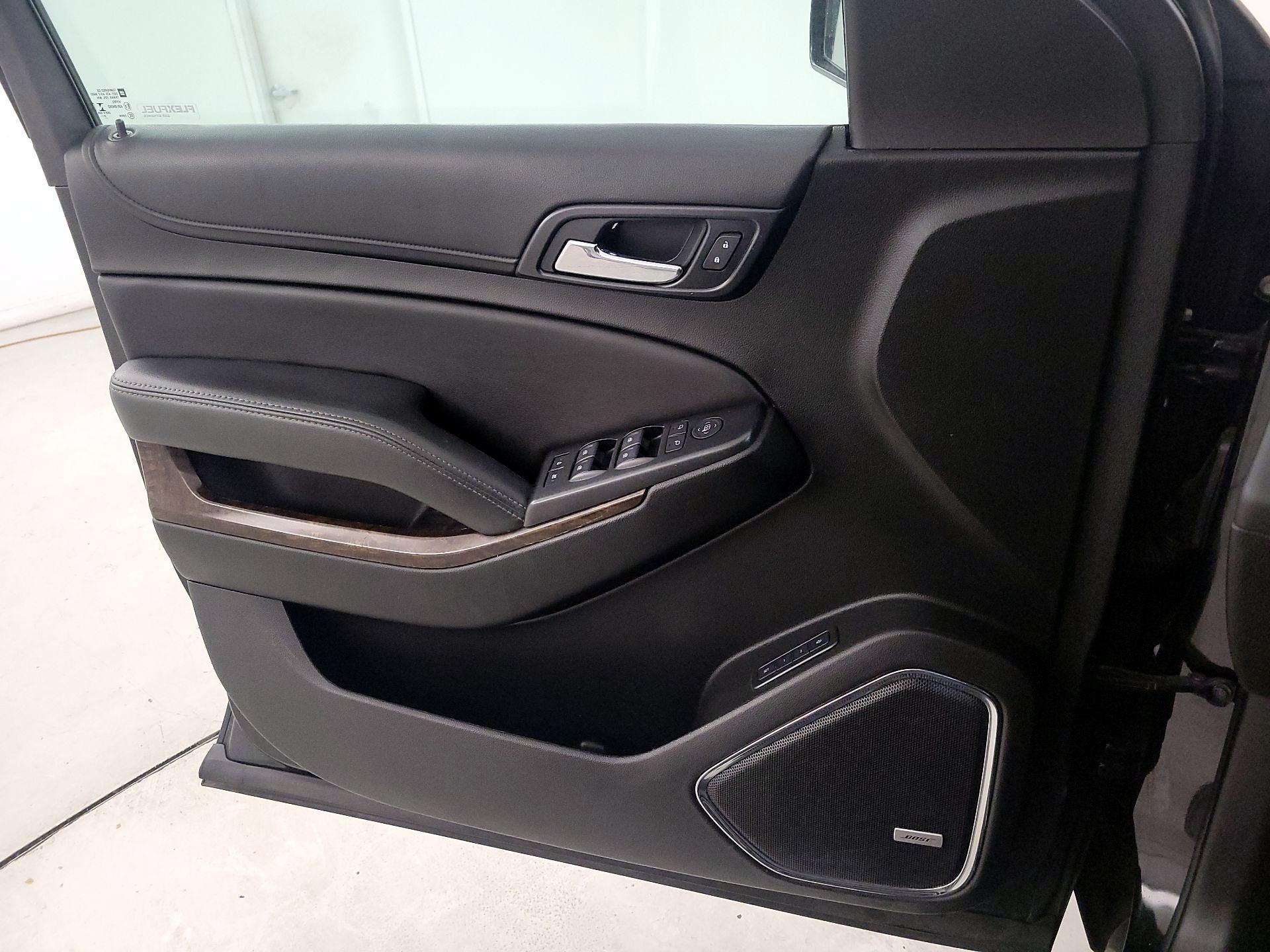 Thumbnail: 2019 Chevrolet Suburban - 12