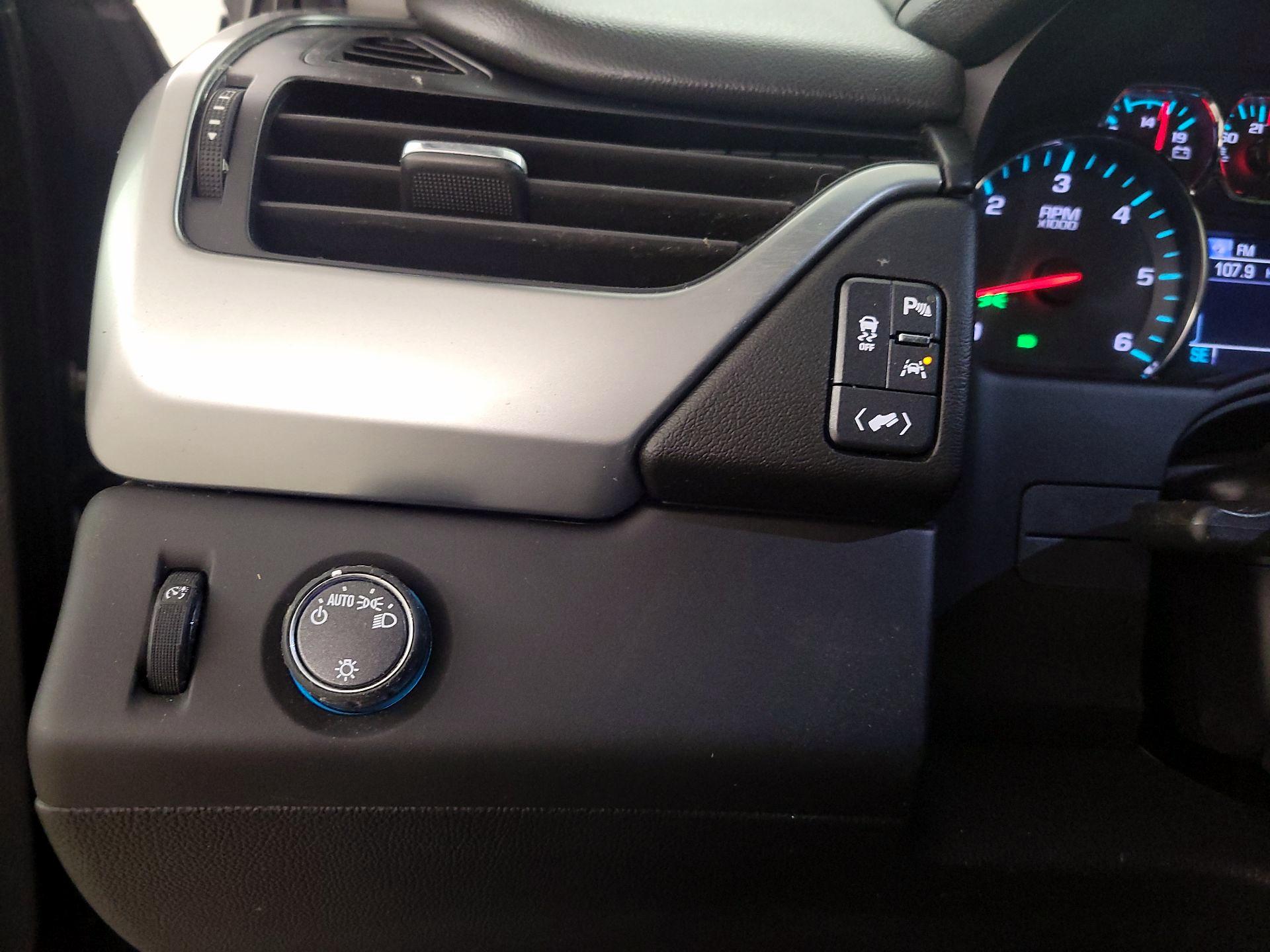 Thumbnail: 2019 Chevrolet Suburban - 13