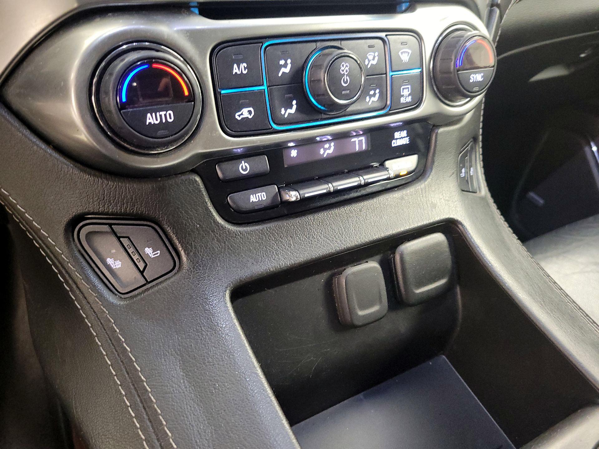 Thumbnail: 2019 Chevrolet Suburban - 16