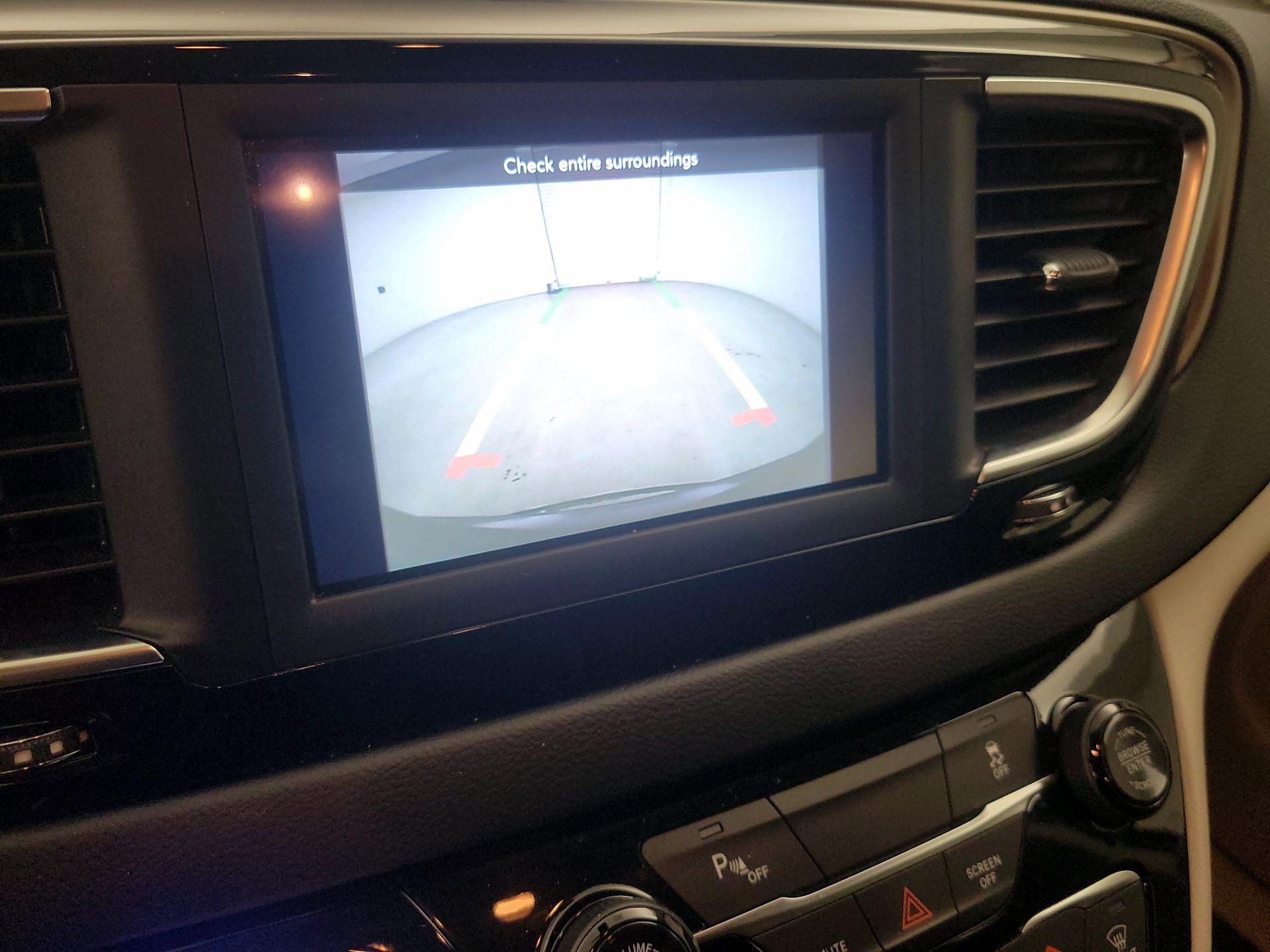 Thumbnail: 2019 Chrysler Pacifica - 14