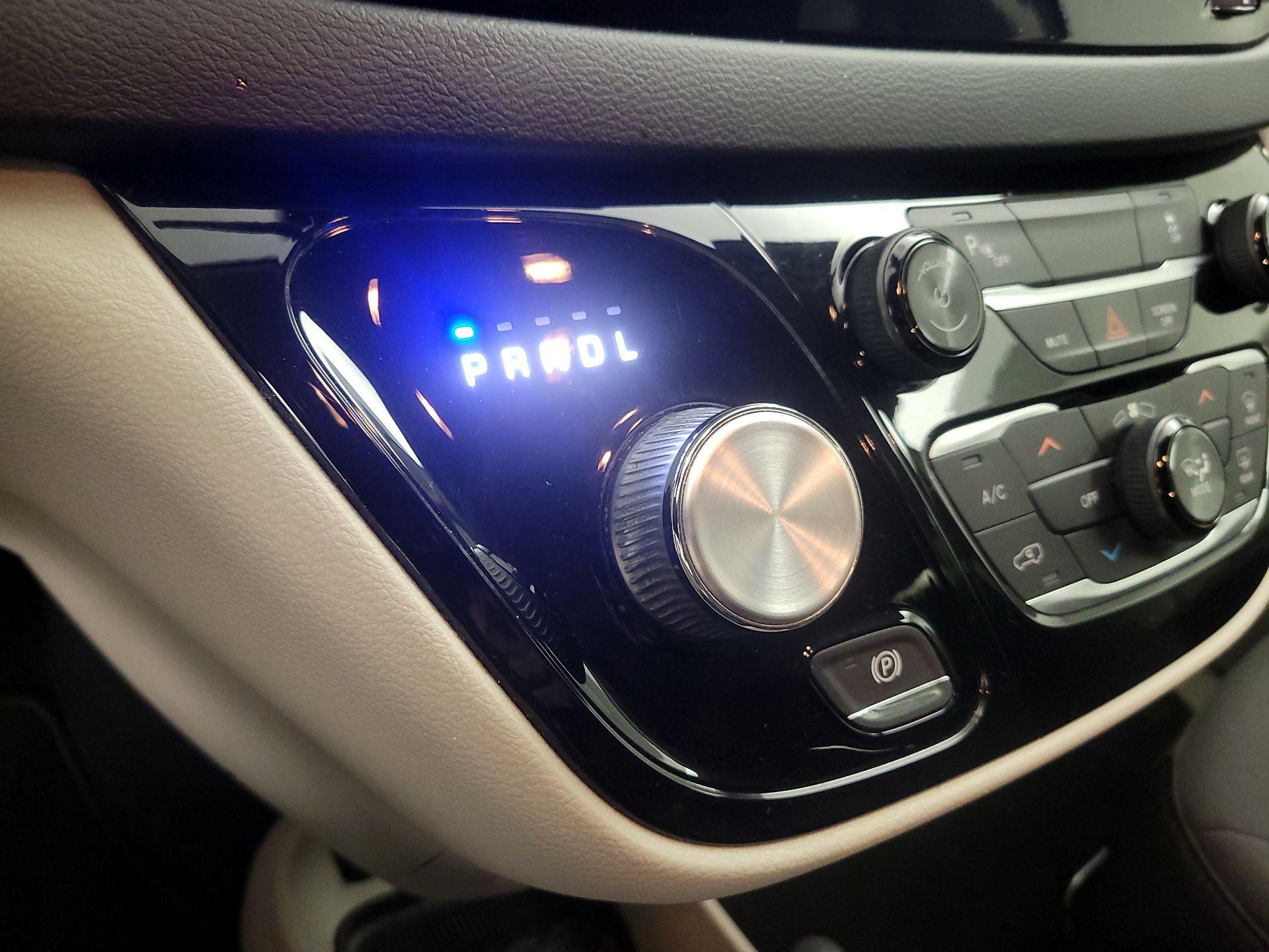 Thumbnail: 2019 Chrysler Pacifica - 17