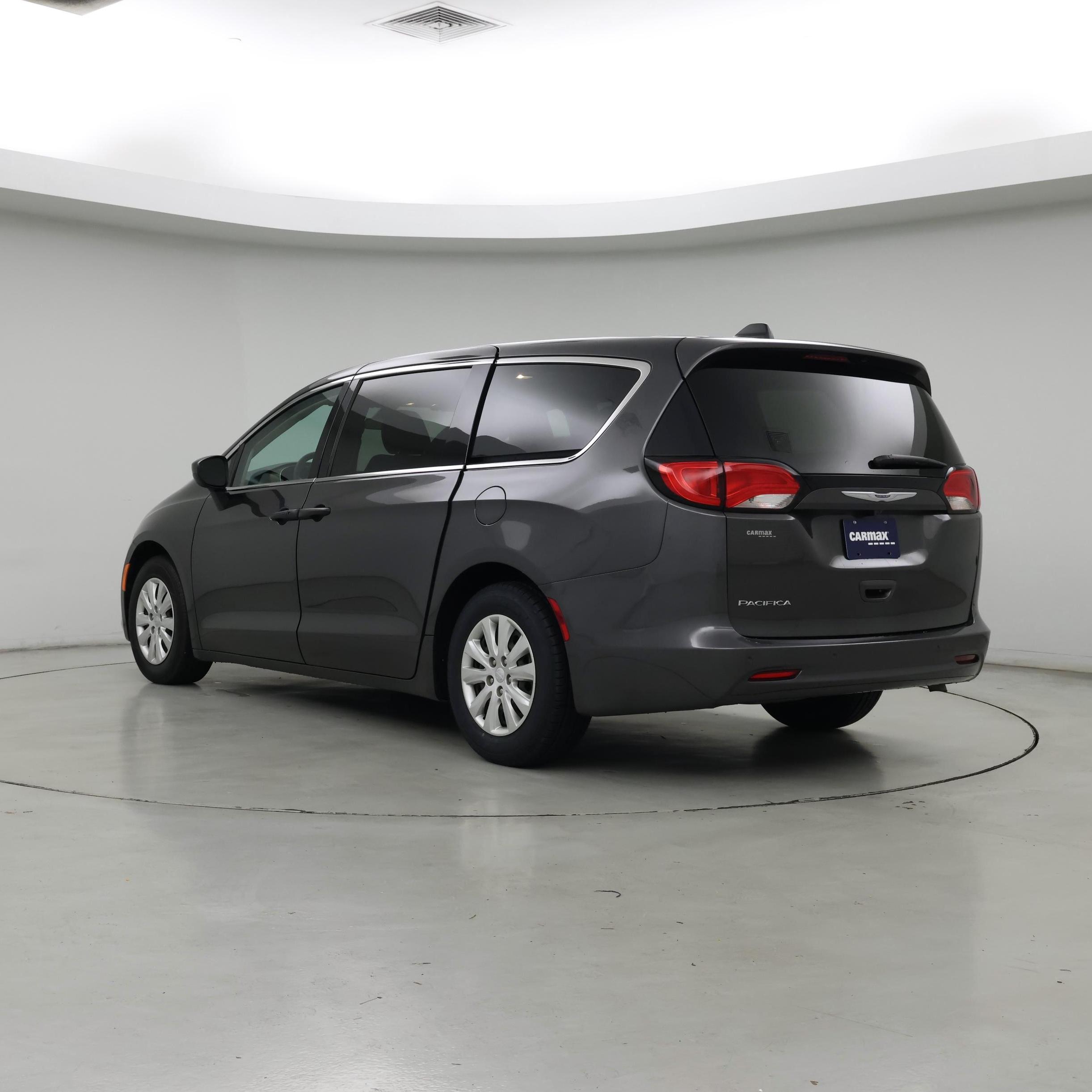 Thumbnail: 2019 Chrysler Pacifica - 2