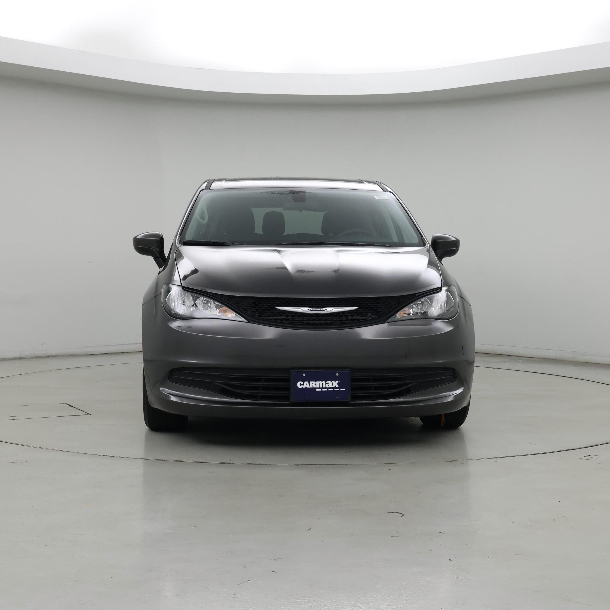 Thumbnail: 2019 Chrysler Pacifica - 5