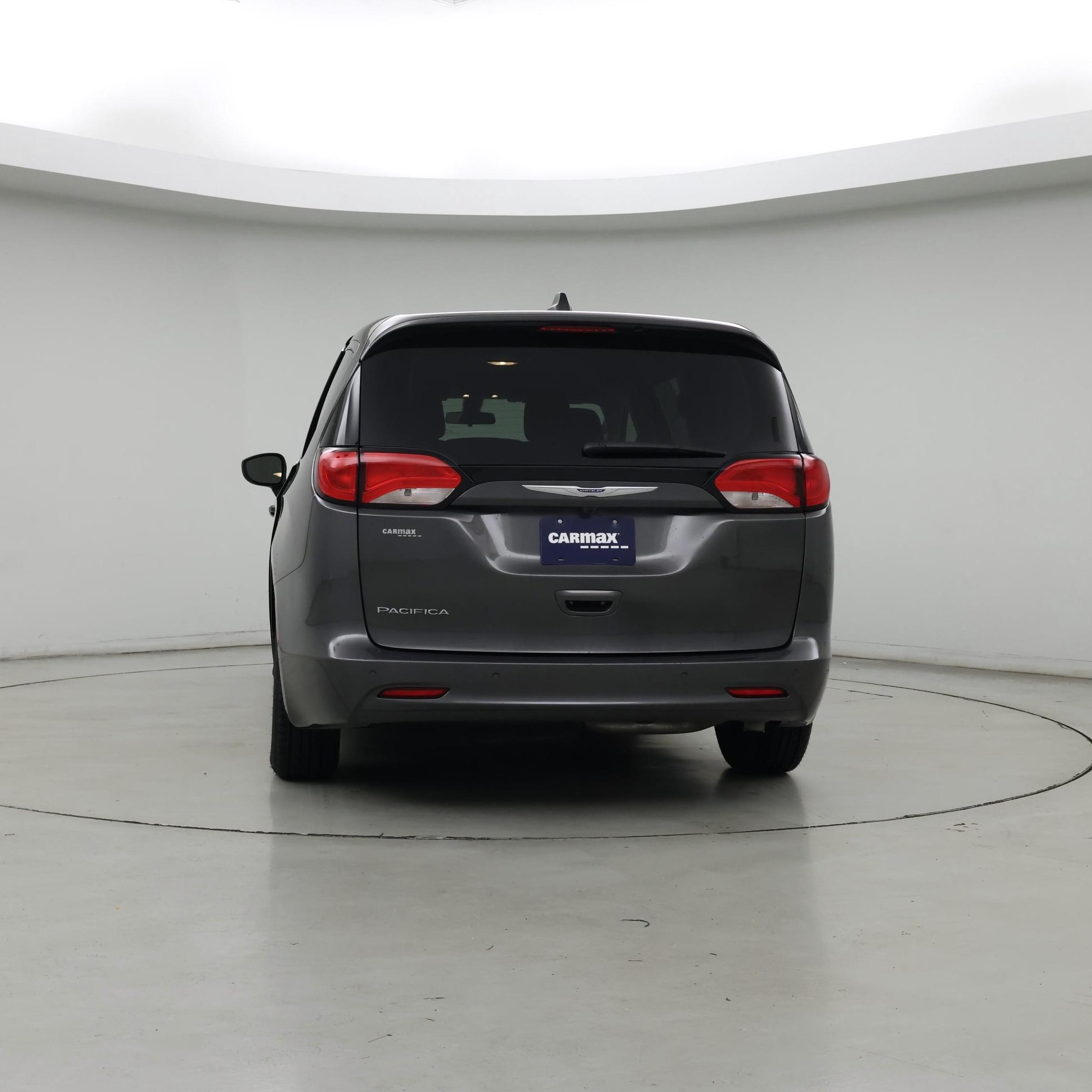 Thumbnail: 2019 Chrysler Pacifica - 6