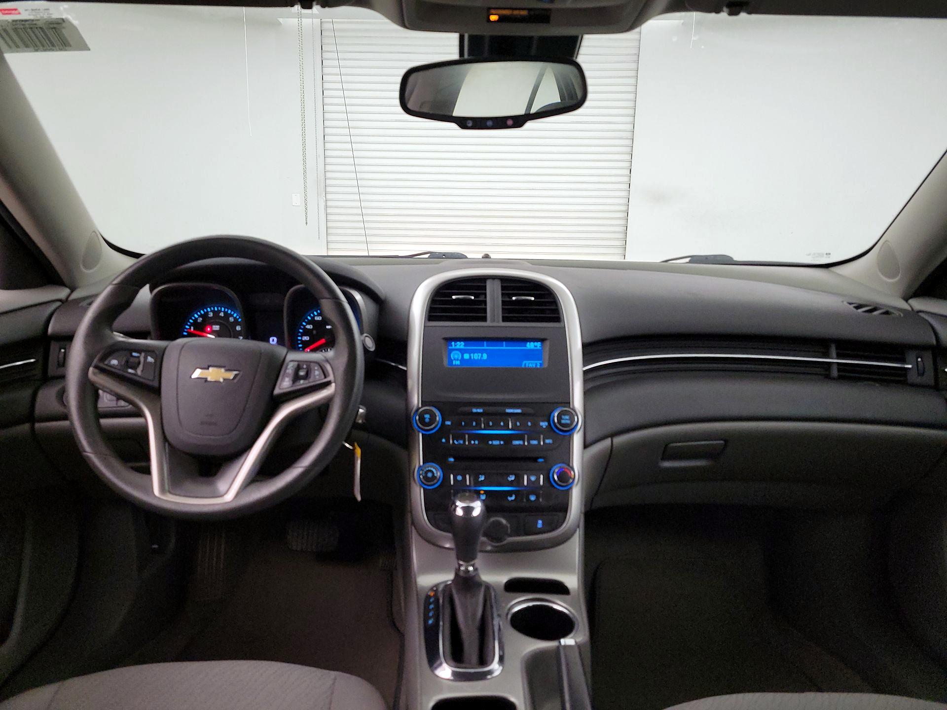 Thumbnail: 2015 Chevrolet Malibu - 9