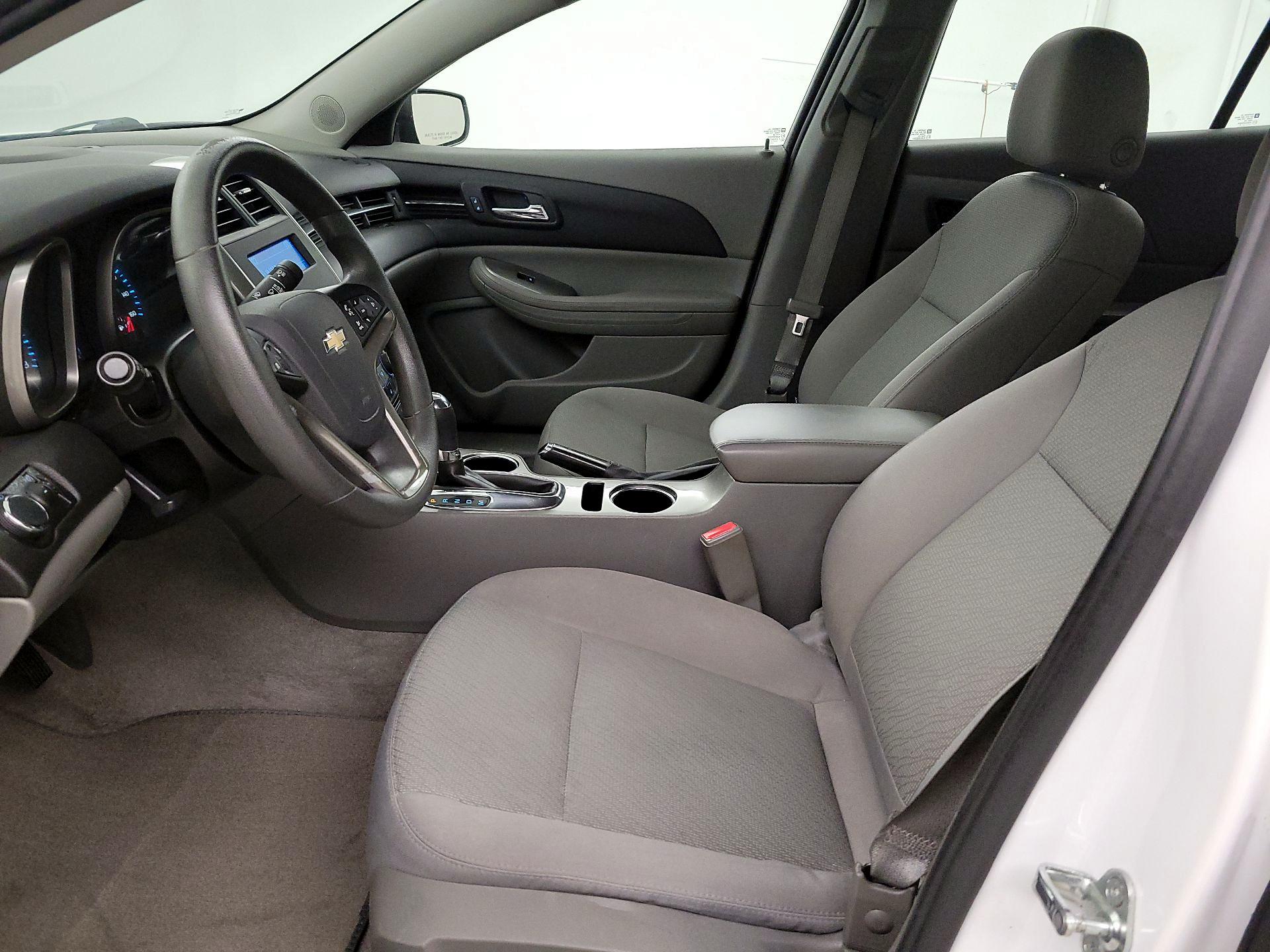 Thumbnail: 2015 Chevrolet Malibu - 11