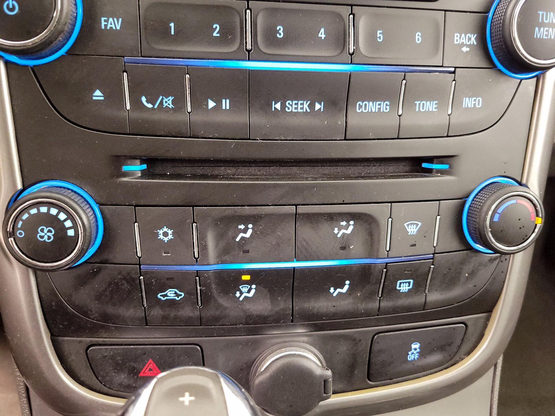 Thumbnail: 2015 Chevrolet Malibu - 15