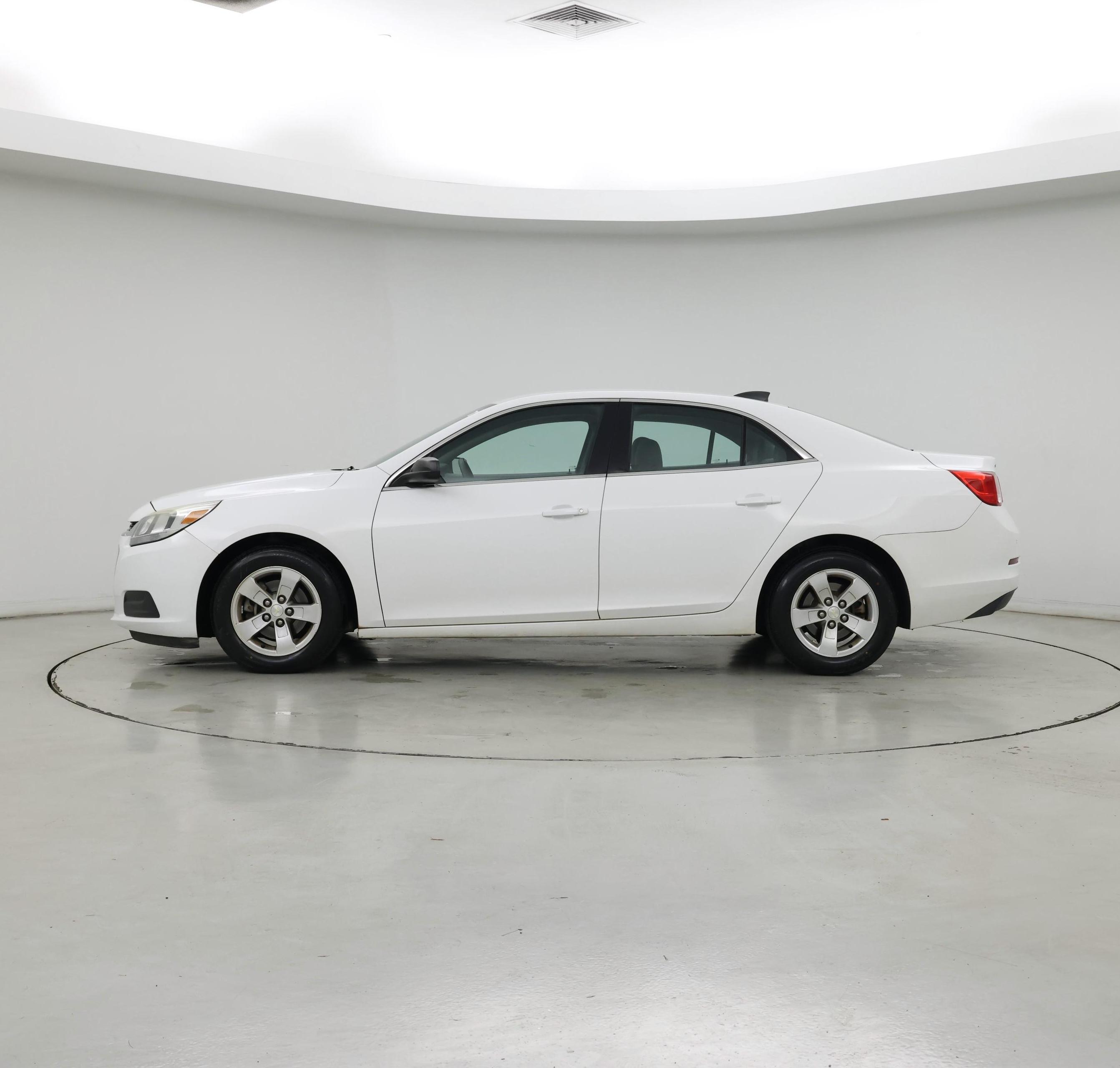 Thumbnail: 2015 Chevrolet Malibu - 3