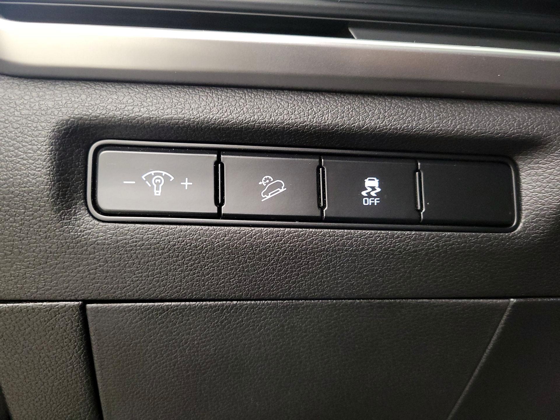 Thumbnail: 2024 Kia Telluride - 13