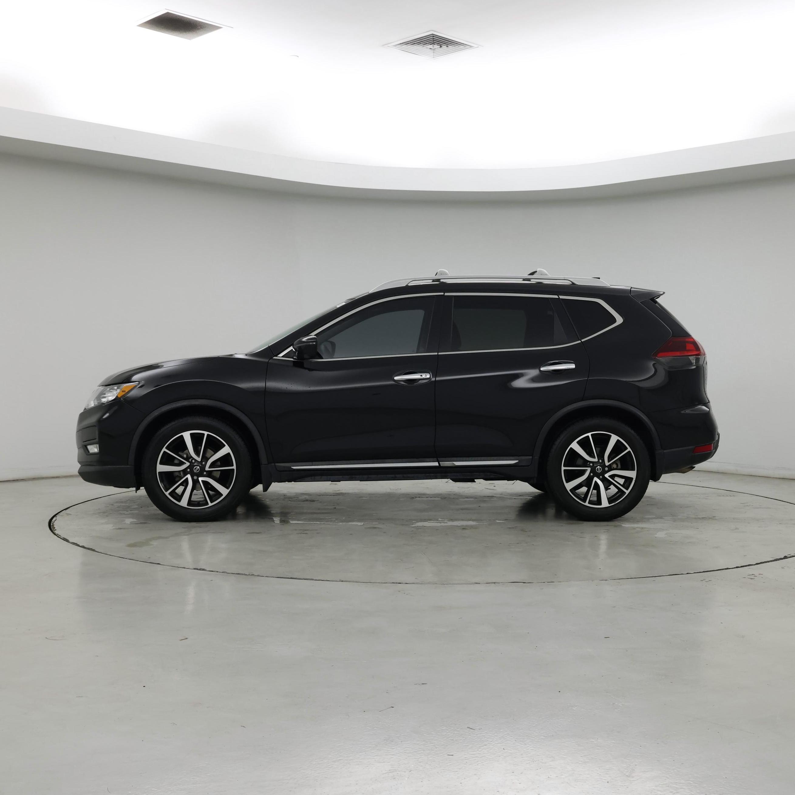 Thumbnail: 2019 Nissan Rogue - 3