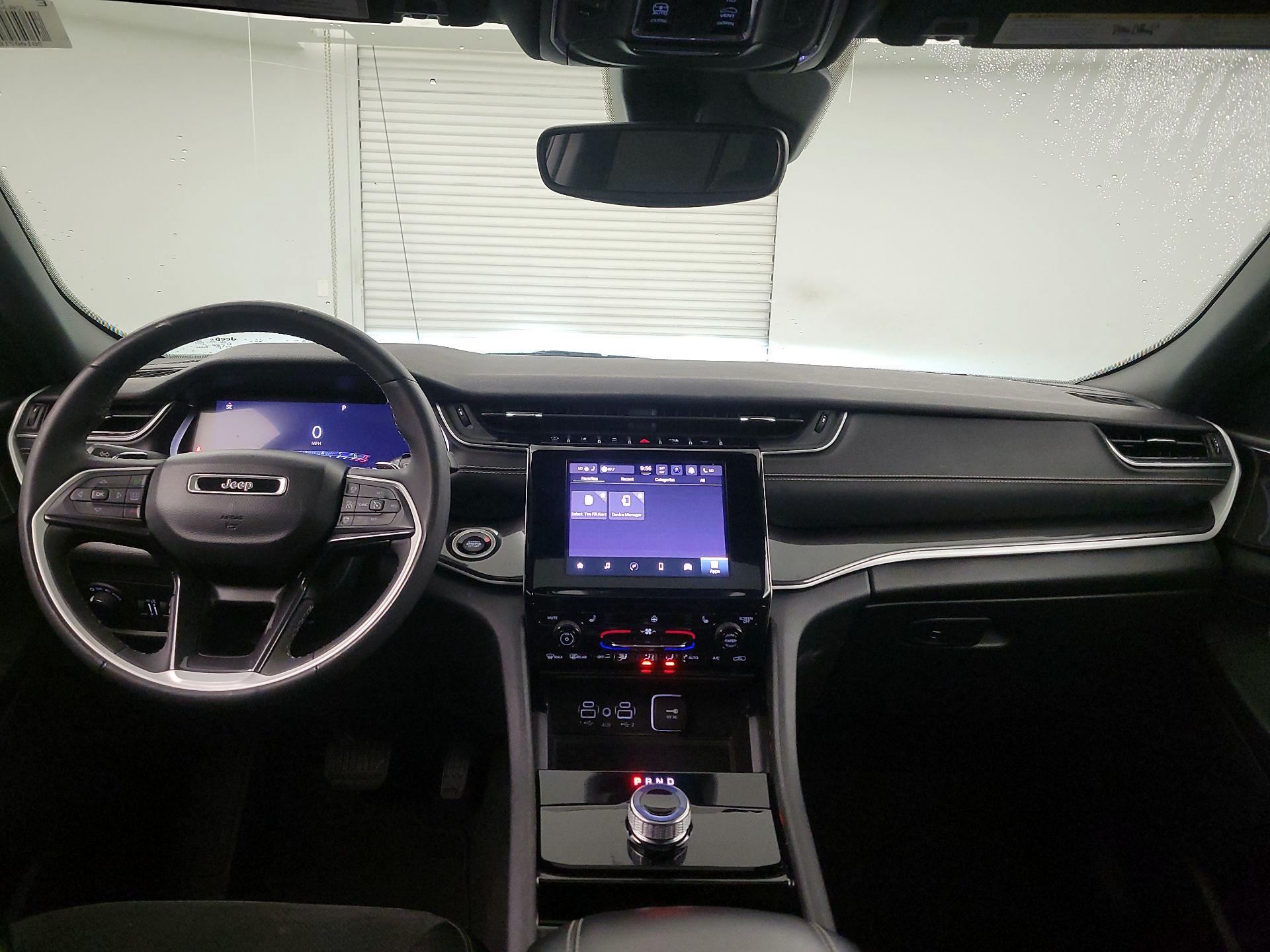 Thumbnail: 2023 Jeep Grand Cherokee - 9