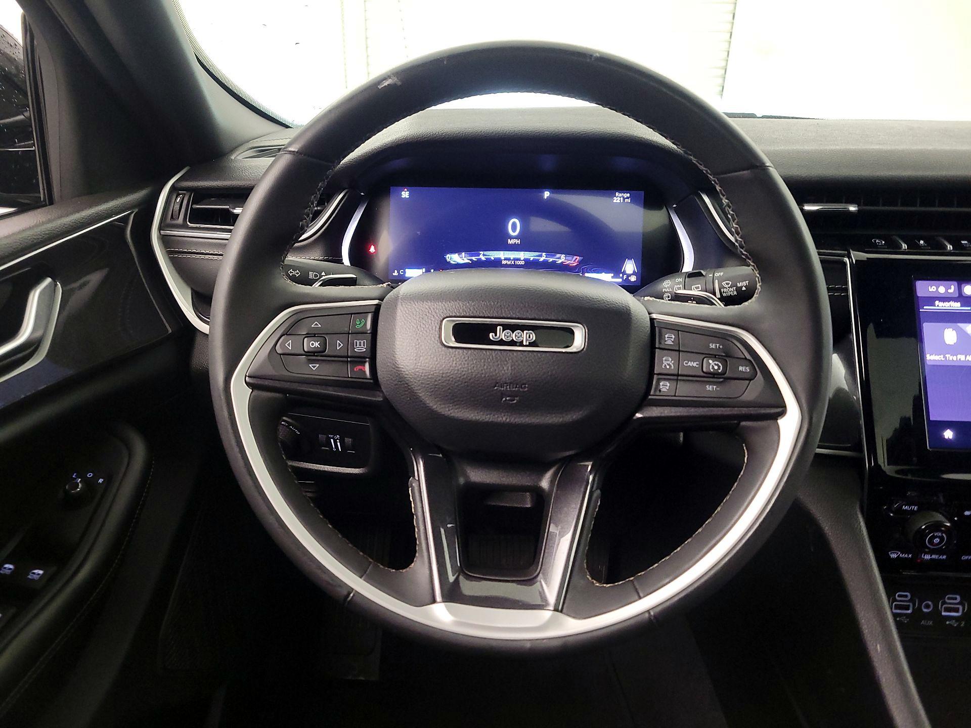 Thumbnail: 2023 Jeep Grand Cherokee - 10