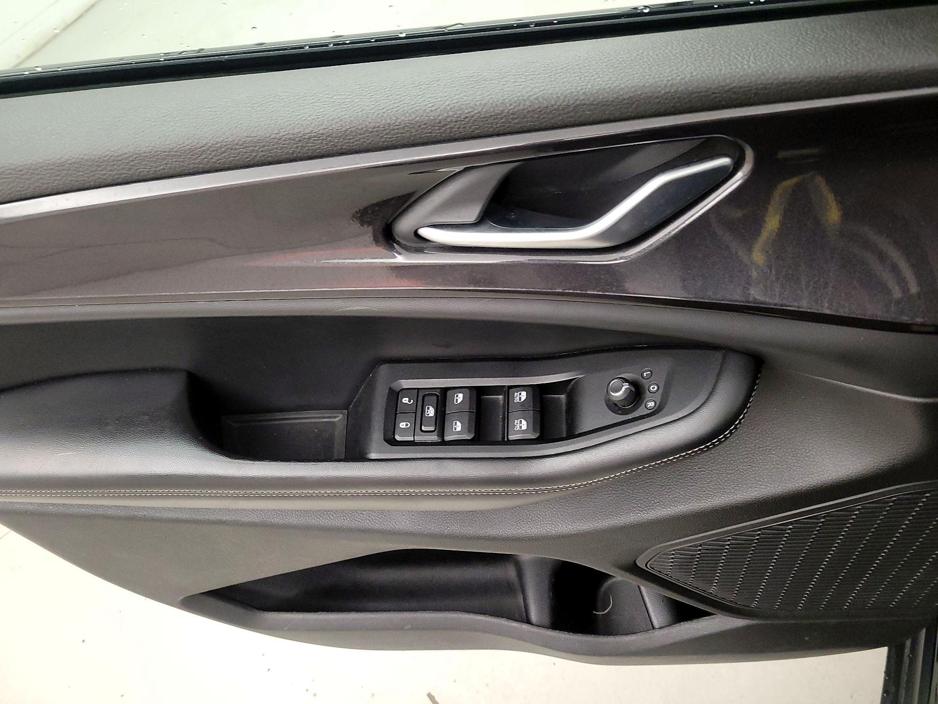 Thumbnail: 2023 Jeep Grand Cherokee - 12