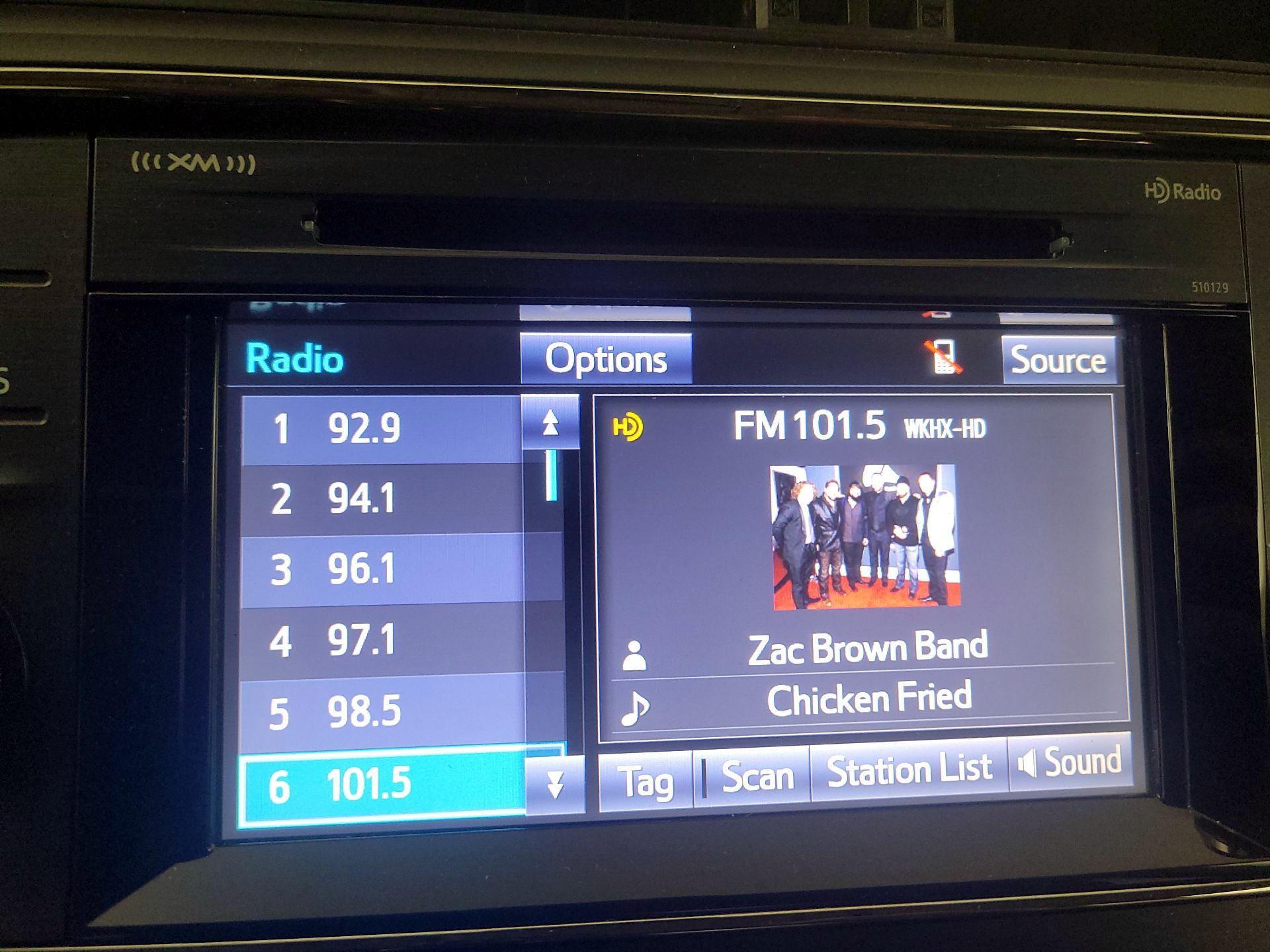 Thumbnail: 2017 Toyota Avalon - 15