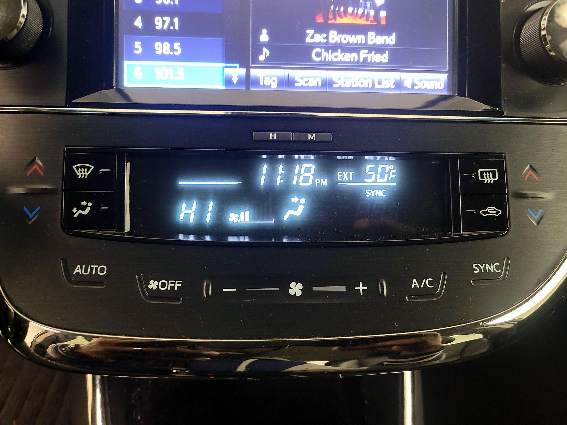 Thumbnail: 2017 Toyota Avalon - 16