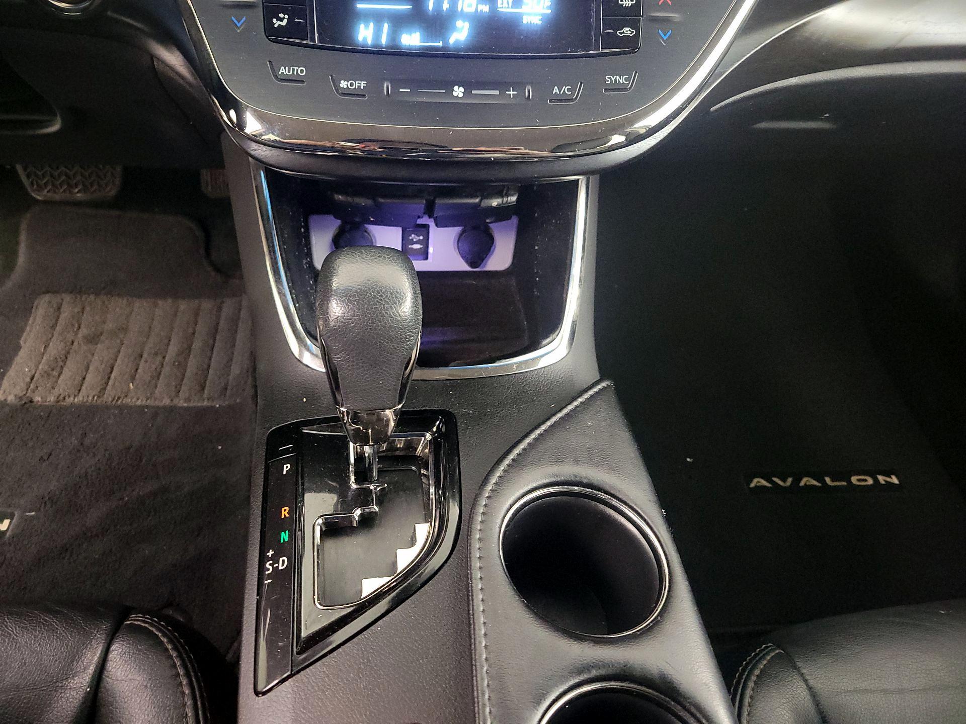 Thumbnail: 2017 Toyota Avalon - 17