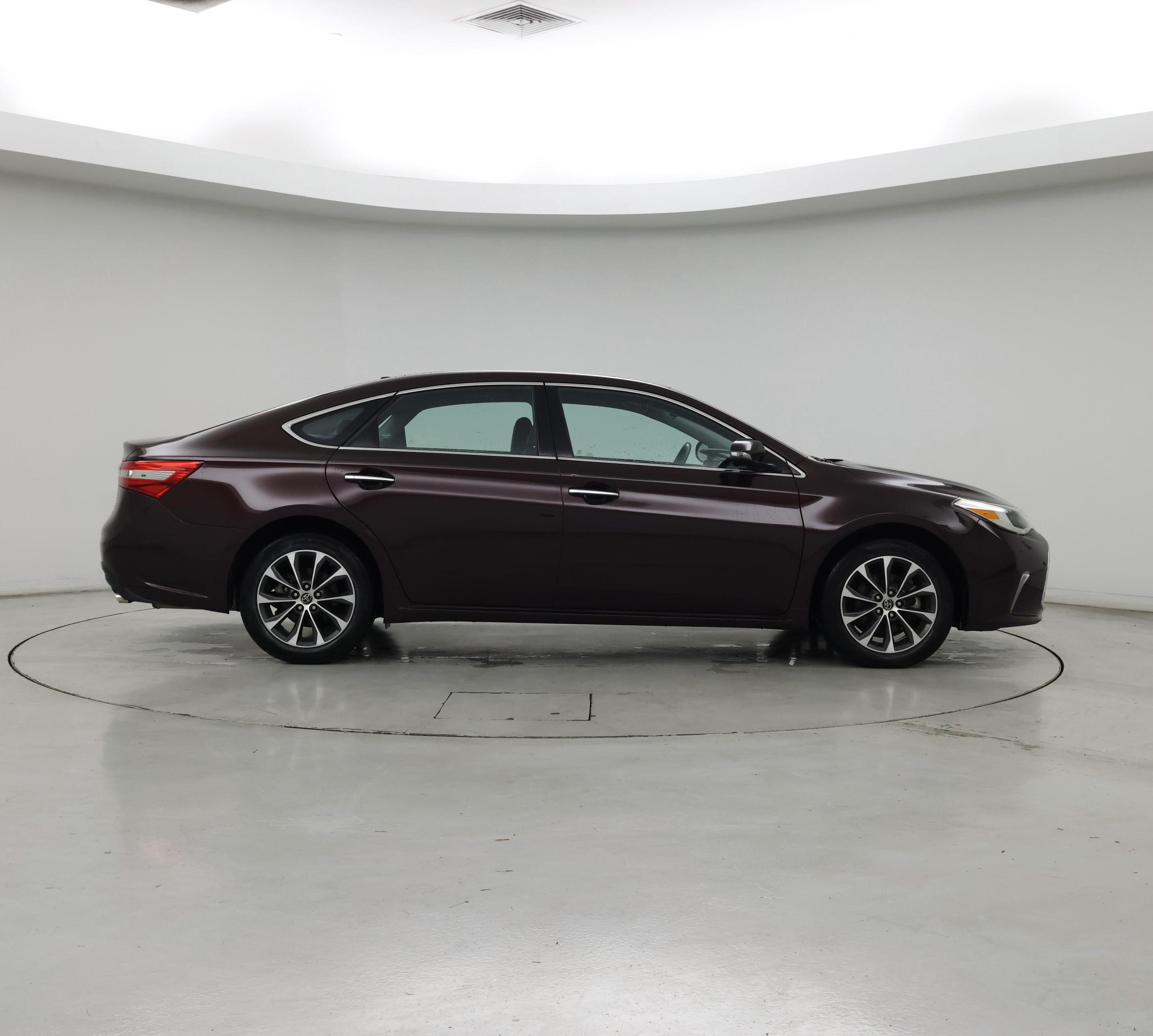 Thumbnail: 2017 Toyota Avalon - 7