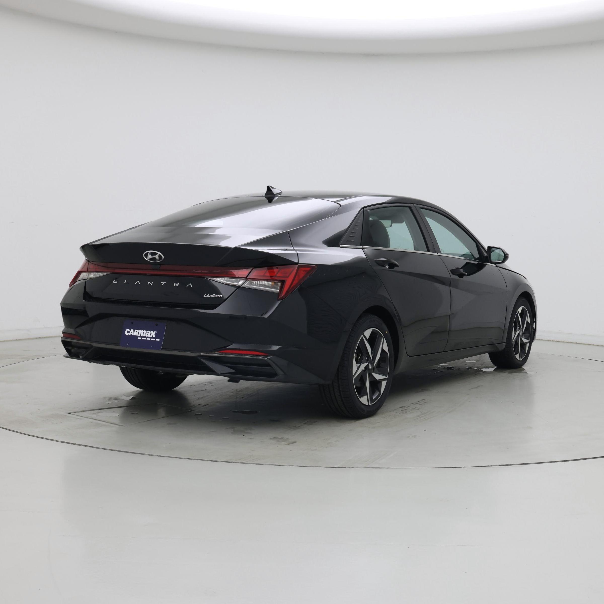 Thumbnail: 2023 Hyundai Elantra - 8