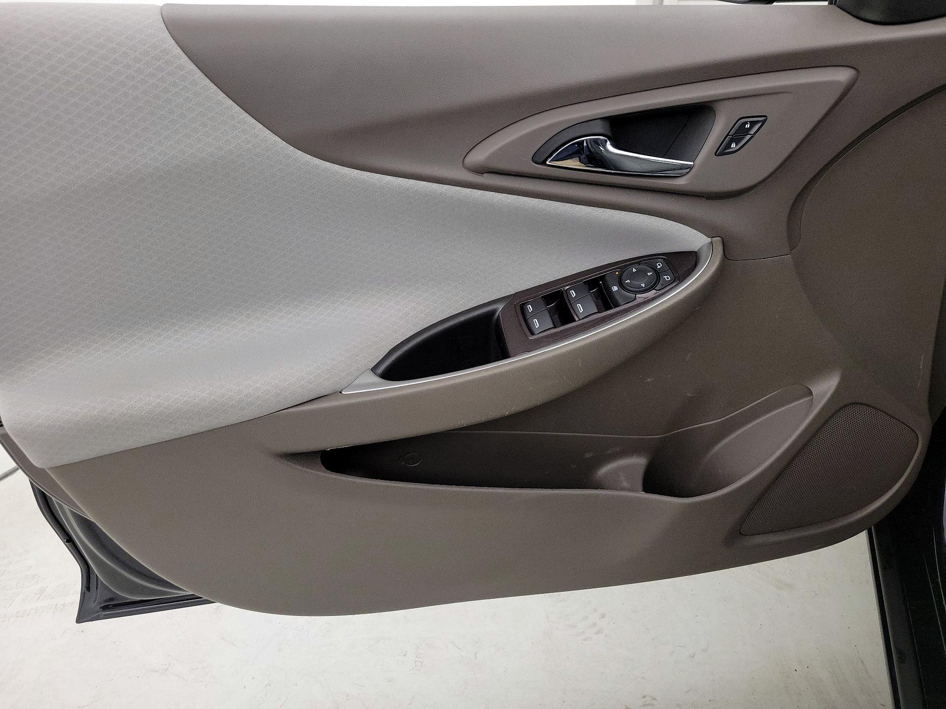 Thumbnail: 2023 Chevrolet Malibu - 12