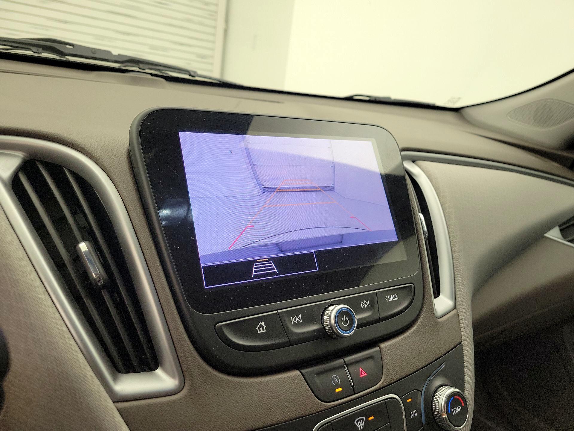 Thumbnail: 2023 Chevrolet Malibu - 14