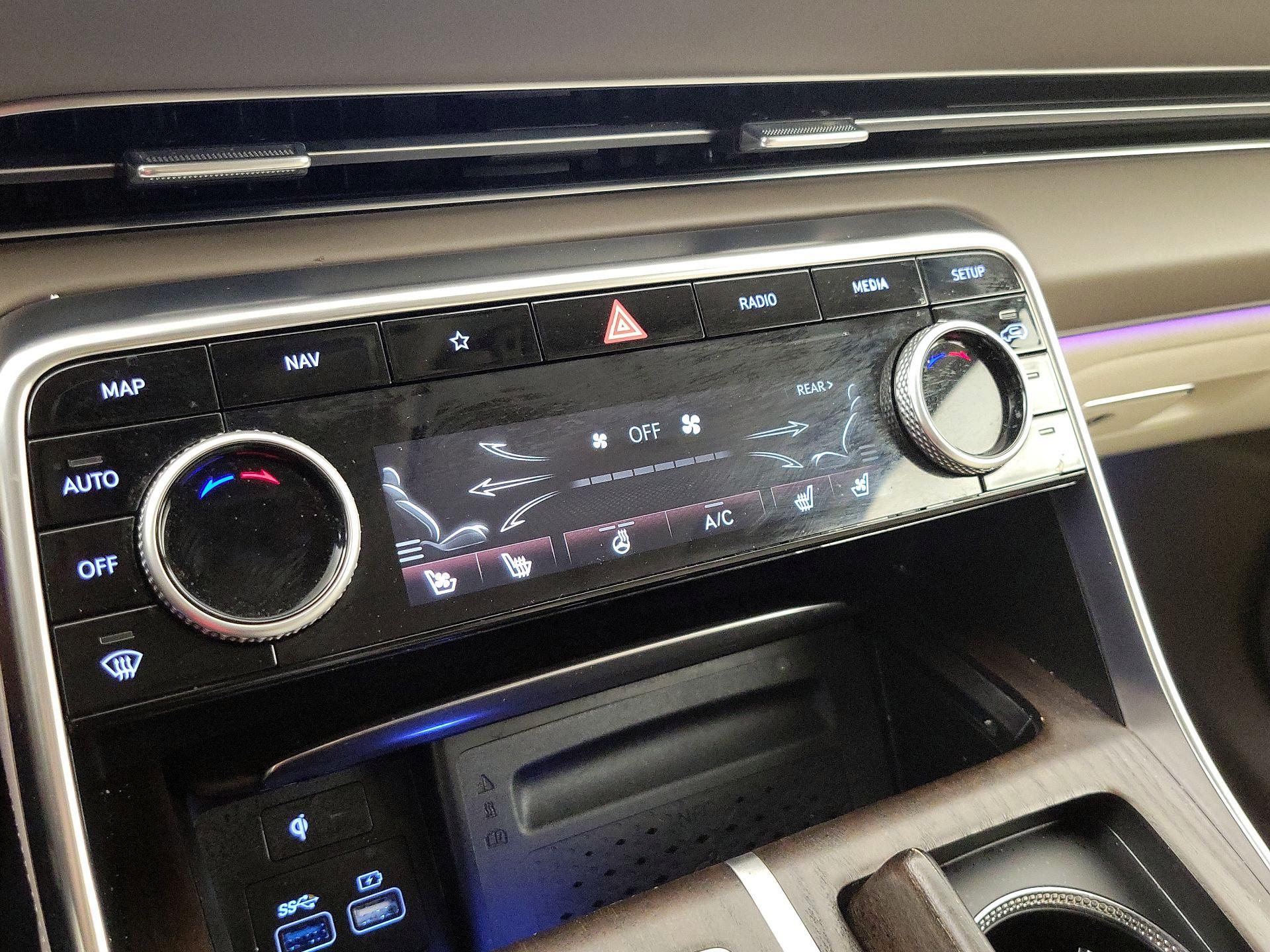 Thumbnail: 2023 Genesis GV80 - 17