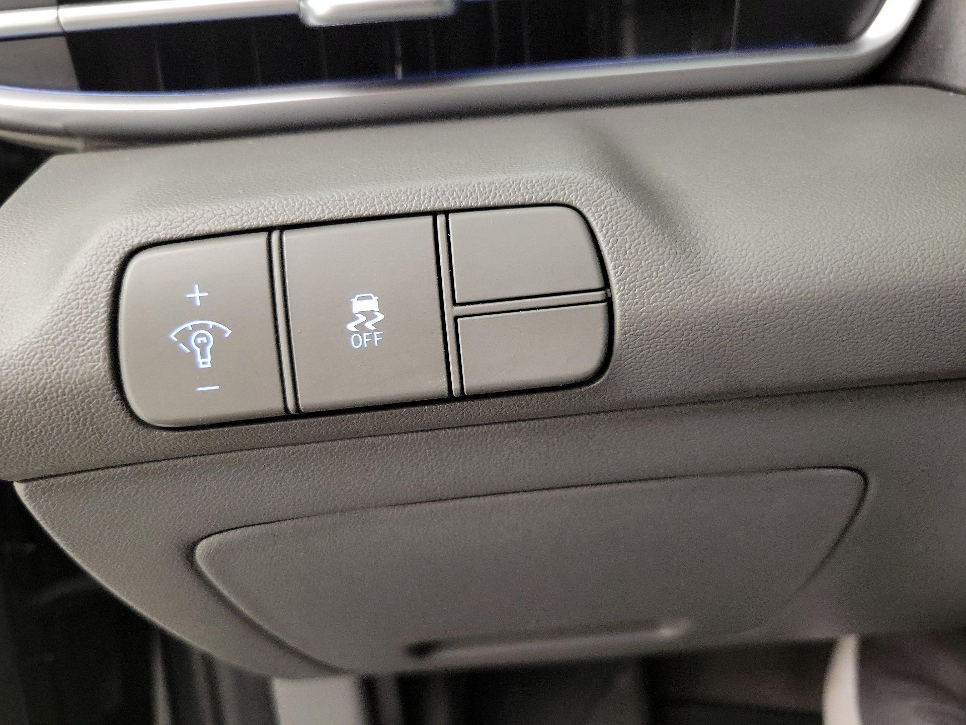 Thumbnail: 2024 Hyundai Elantra - 13