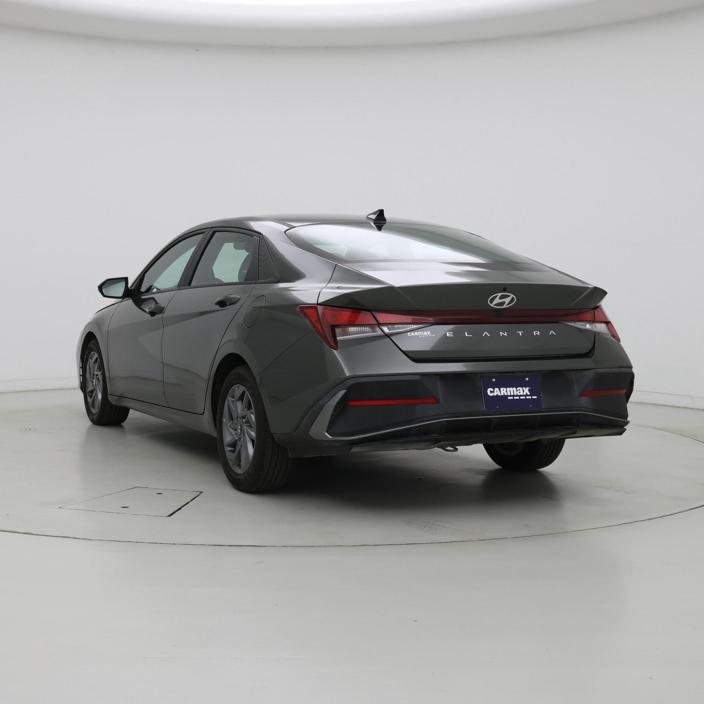 Thumbnail: 2024 Hyundai Elantra - 2