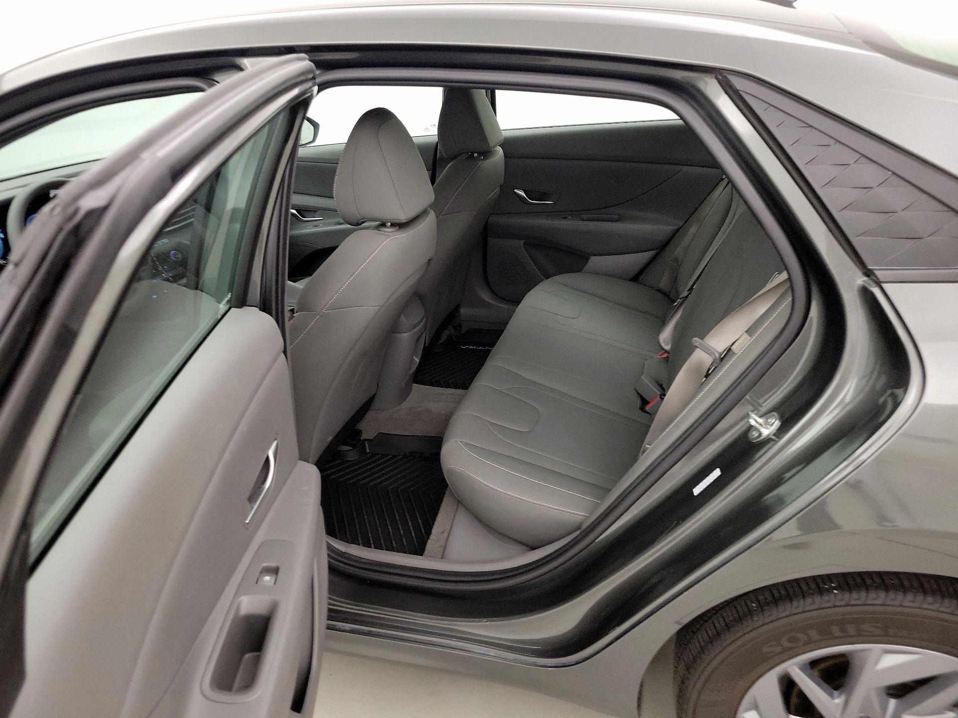 Thumbnail: 2024 Hyundai Elantra - 20