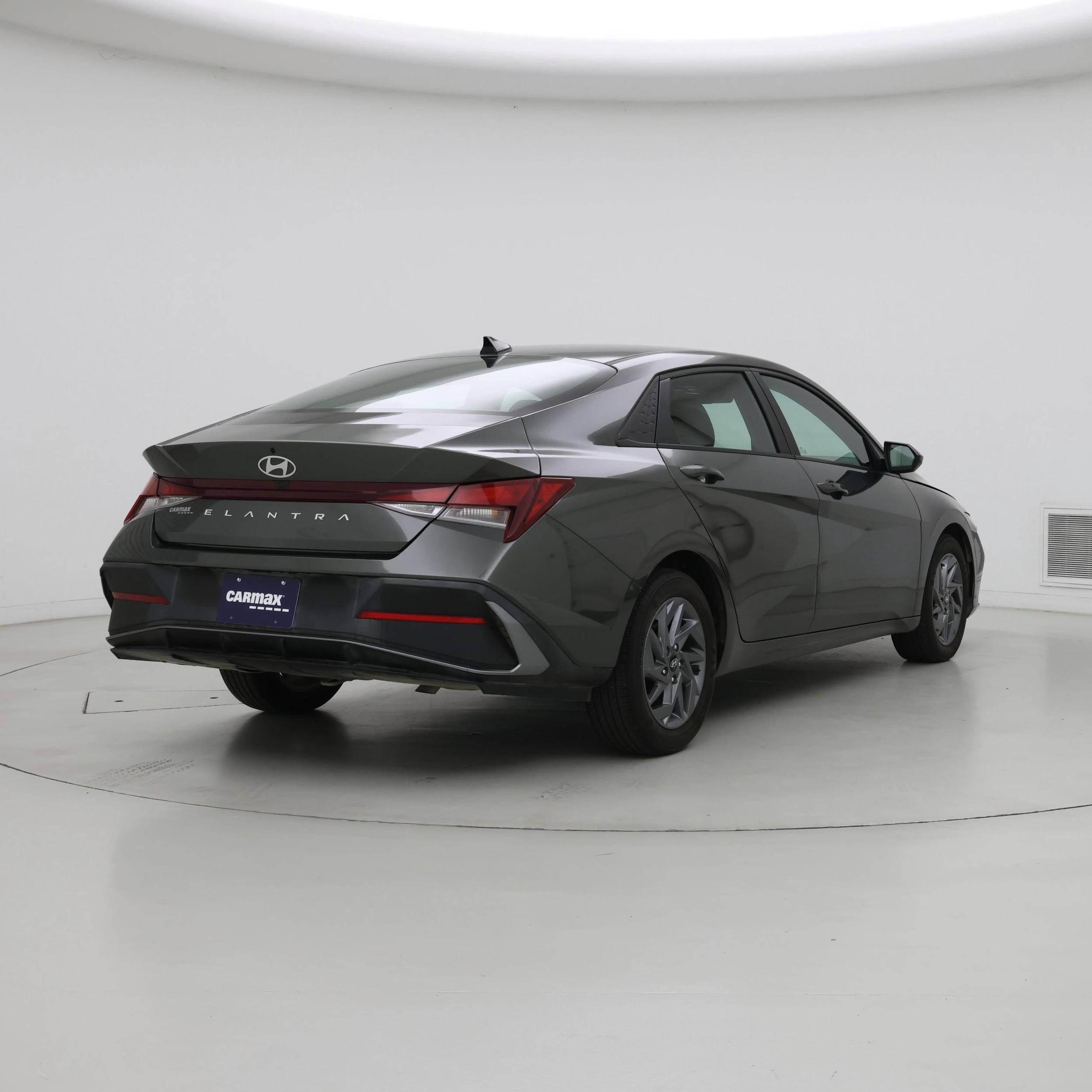 Thumbnail: 2024 Hyundai Elantra - 8