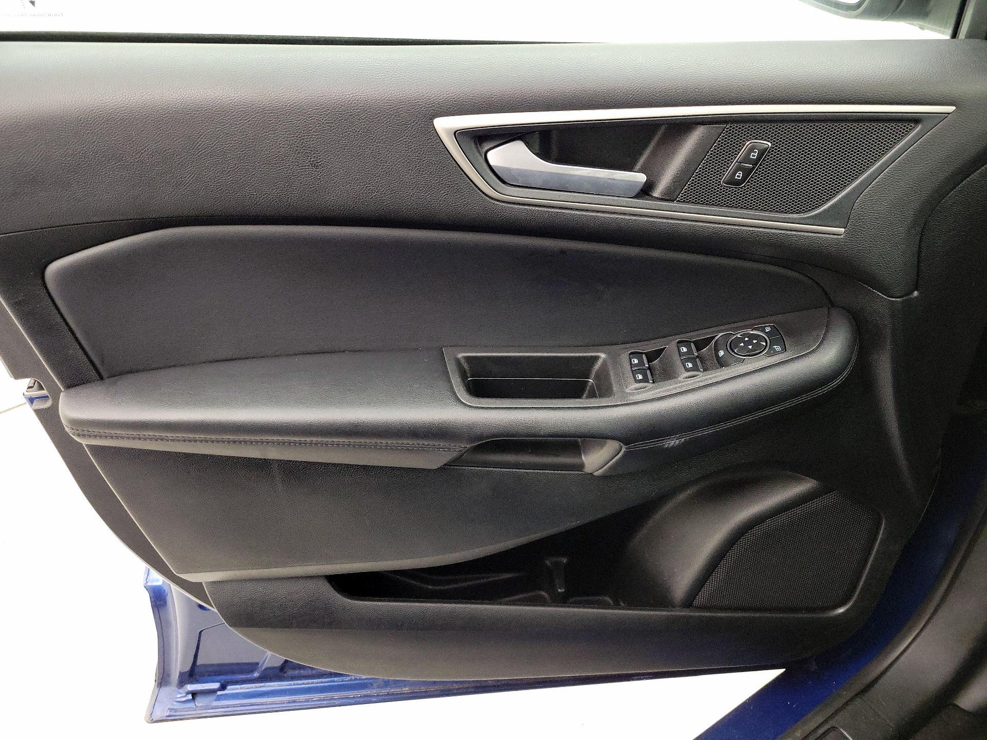 Thumbnail: 2023 Ford Edge - 12