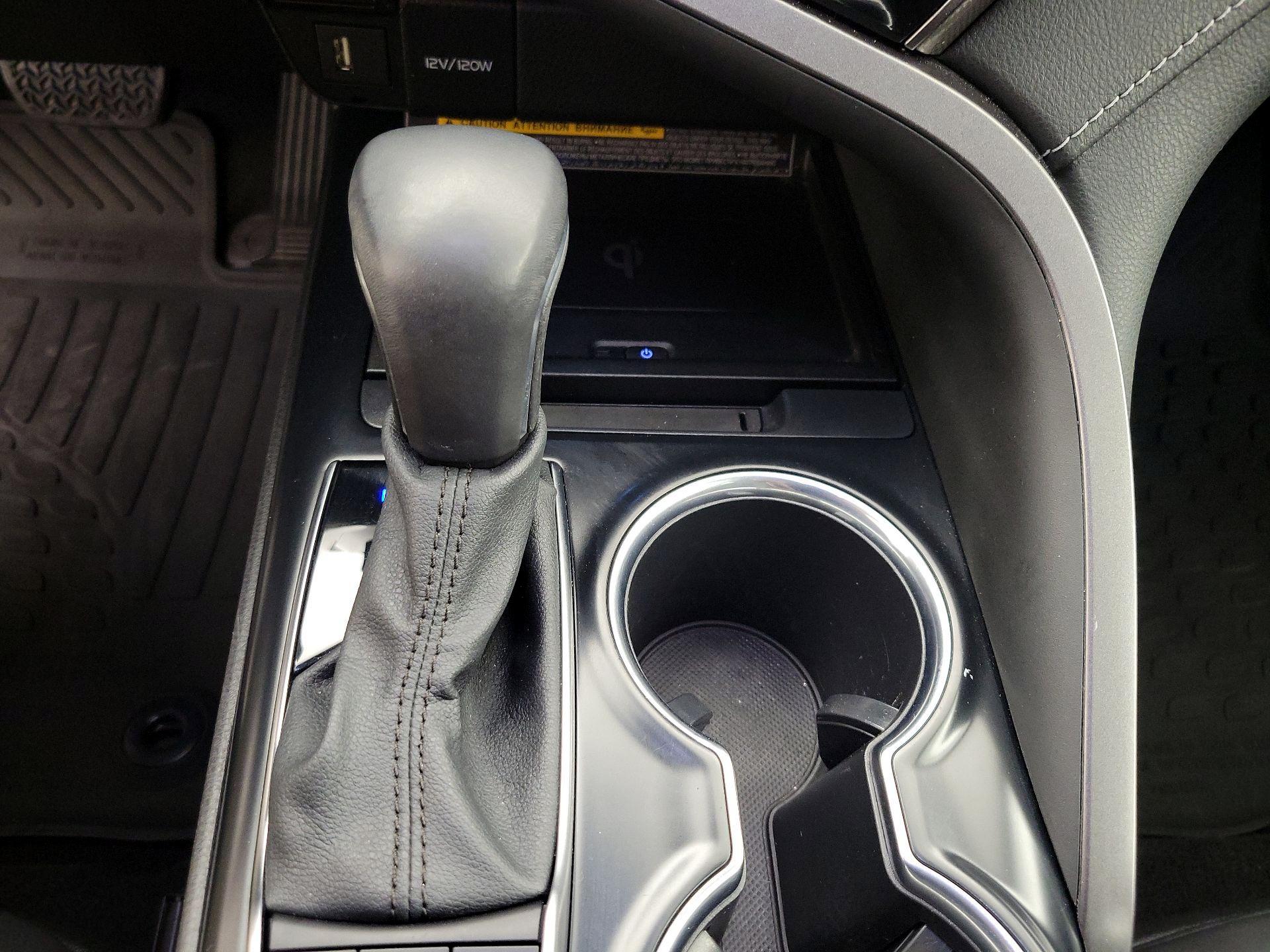 Thumbnail: 2020 Toyota Camry - 17