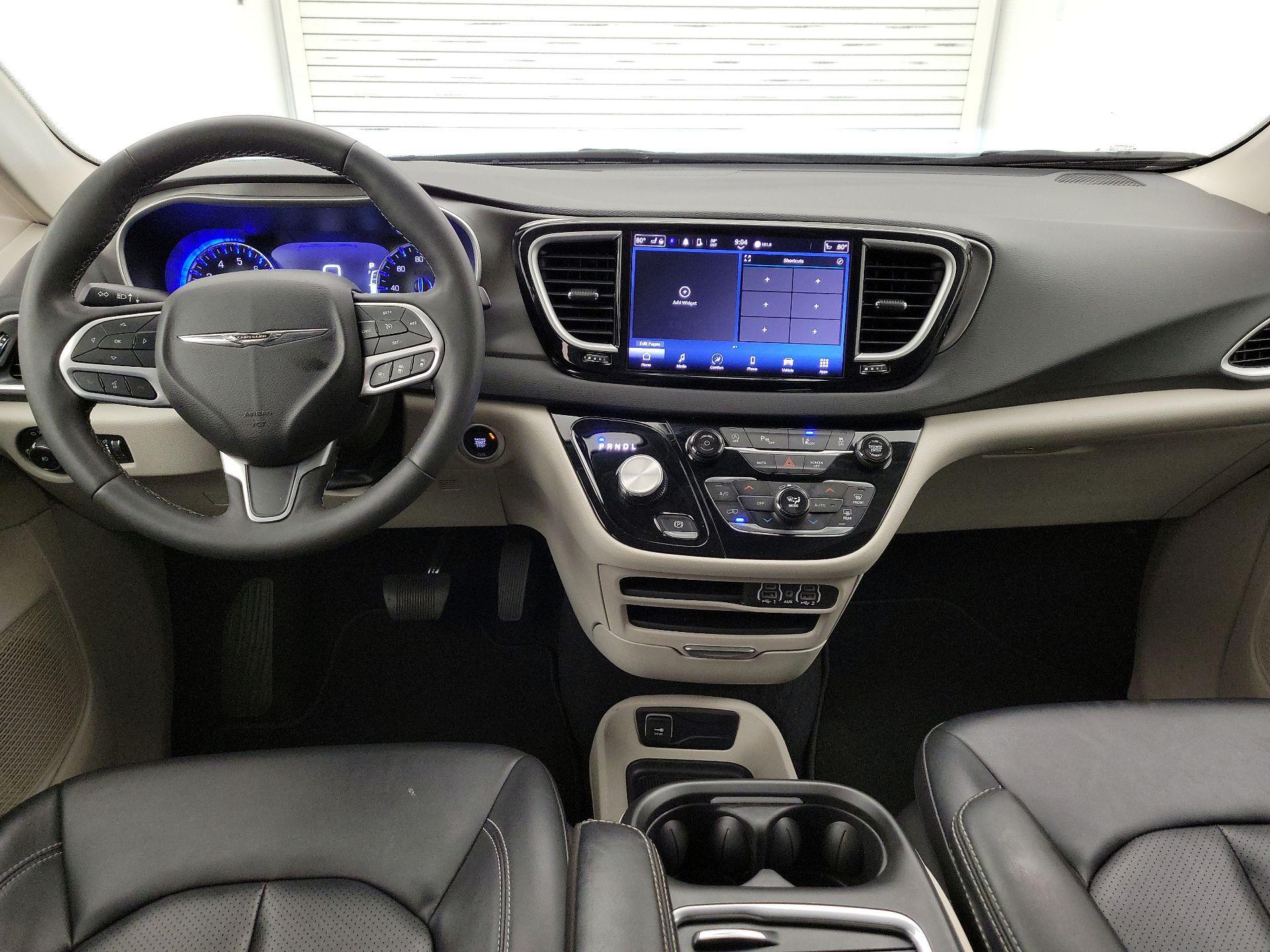 Thumbnail: 2024 Chrysler Pacifica - 9