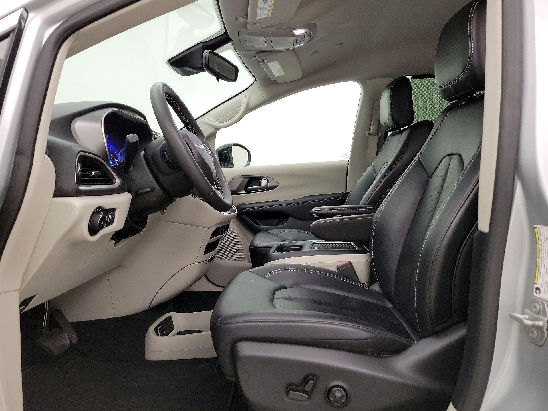 Thumbnail: 2024 Chrysler Pacifica - 11