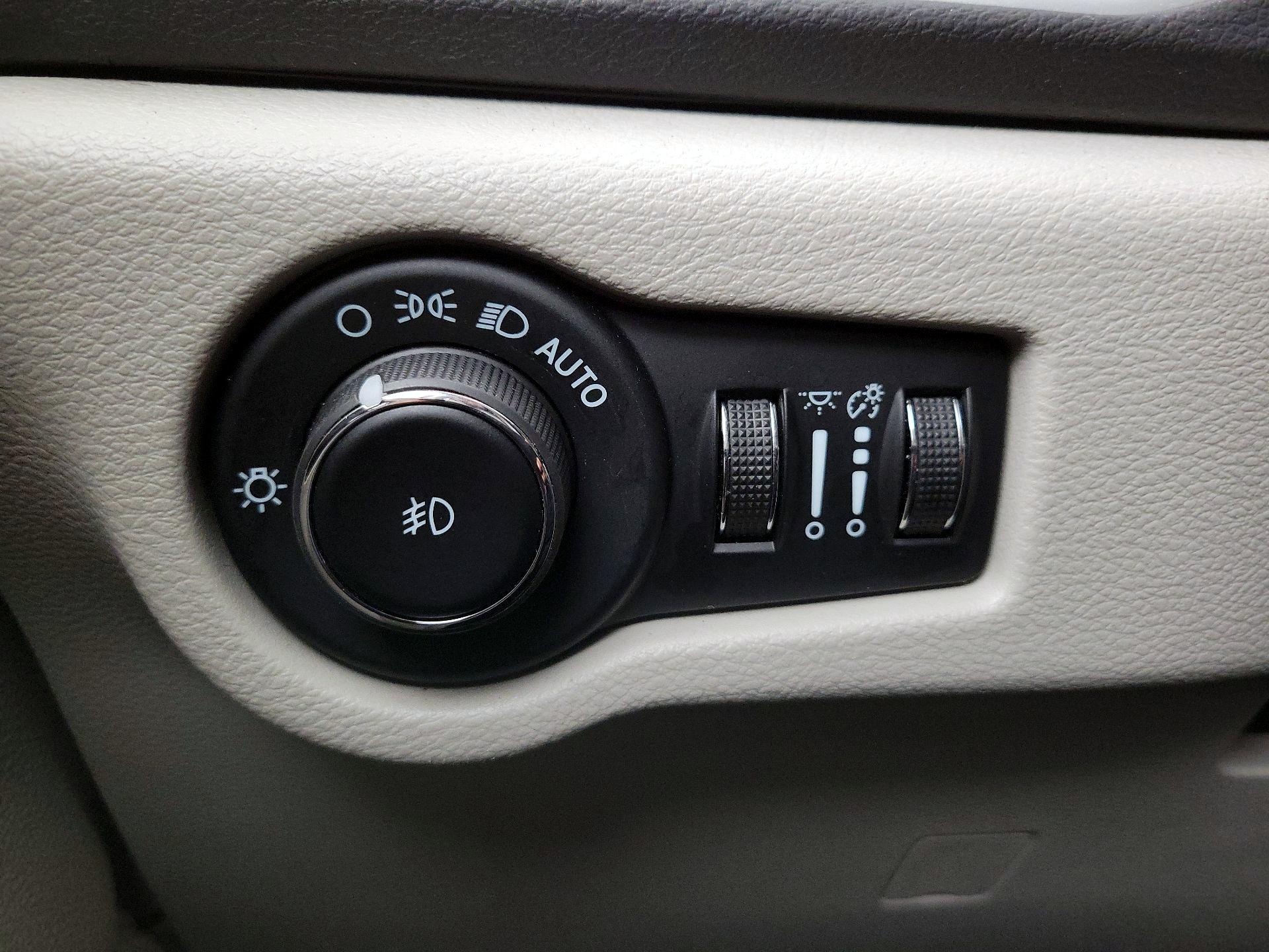 Thumbnail: 2024 Chrysler Pacifica - 13