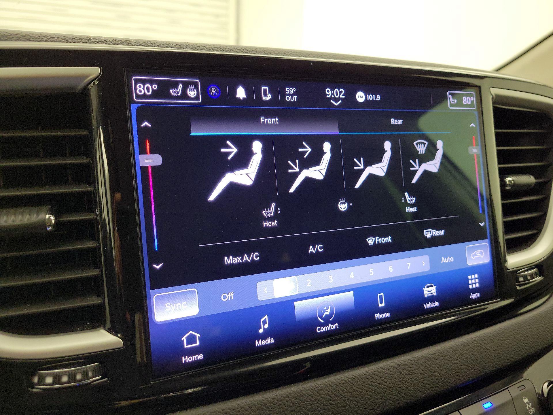 Thumbnail: 2024 Chrysler Pacifica - 16