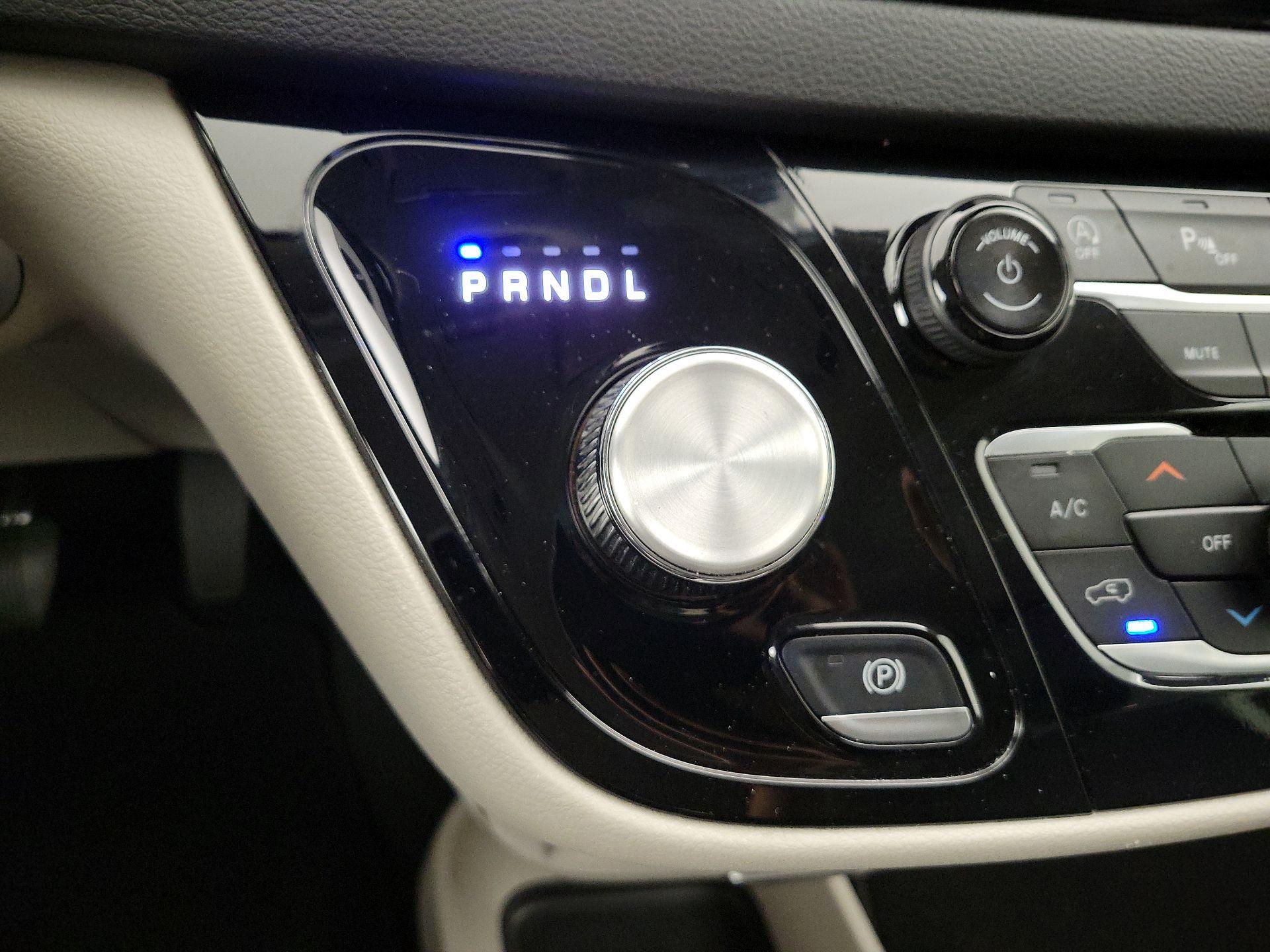 Thumbnail: 2024 Chrysler Pacifica - 17