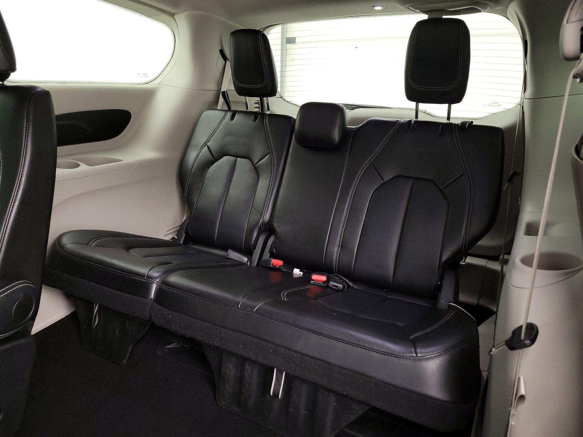 Thumbnail: 2024 Chrysler Pacifica - 20