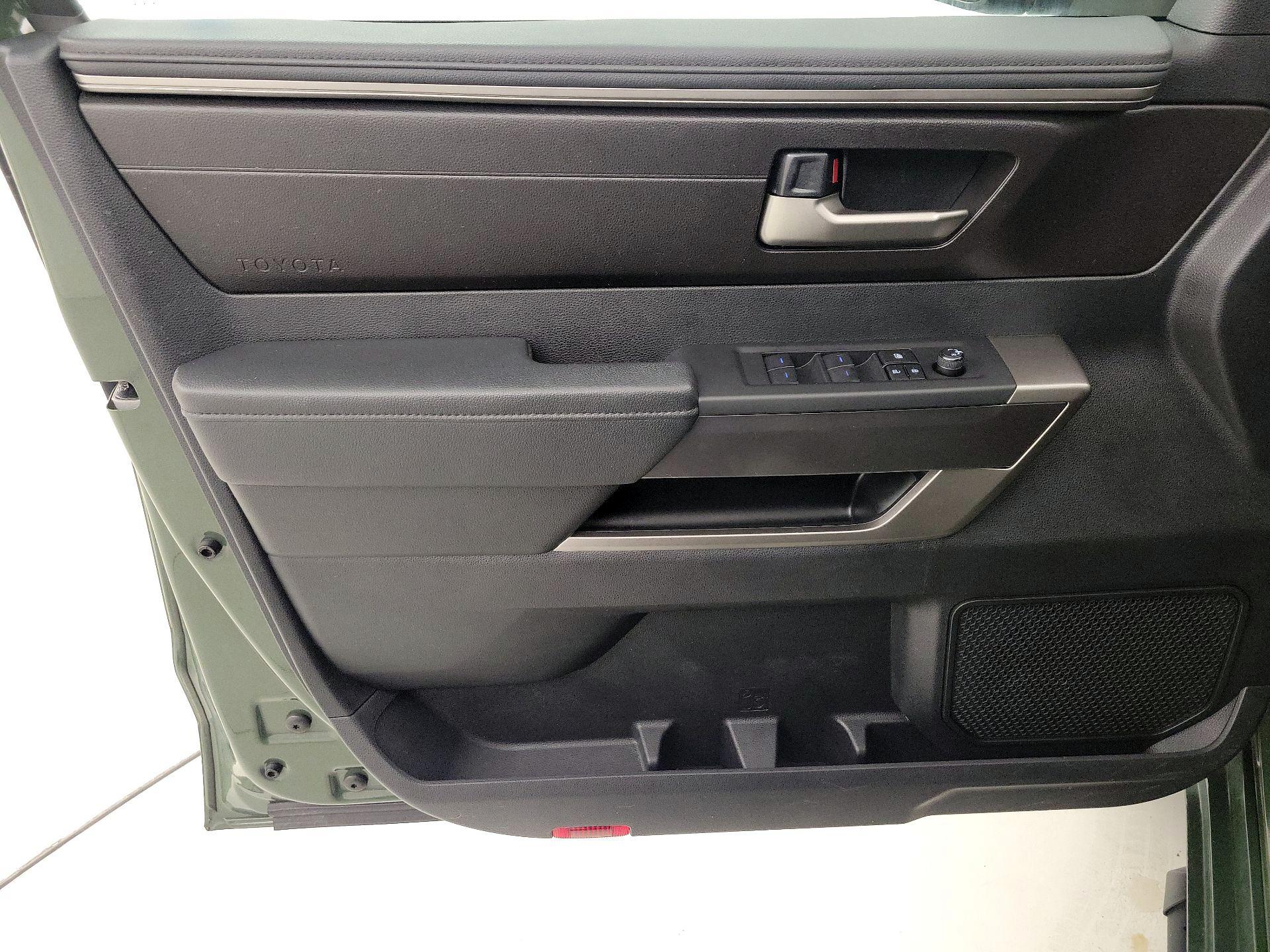 Thumbnail: 2022 Toyota Tundra - 12