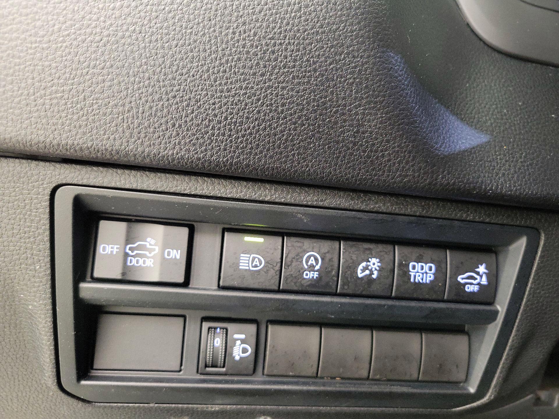 Thumbnail: 2022 Toyota Tundra - 13