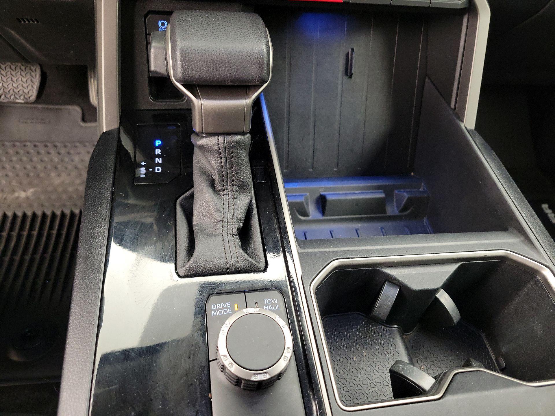 Thumbnail: 2022 Toyota Tundra - 17