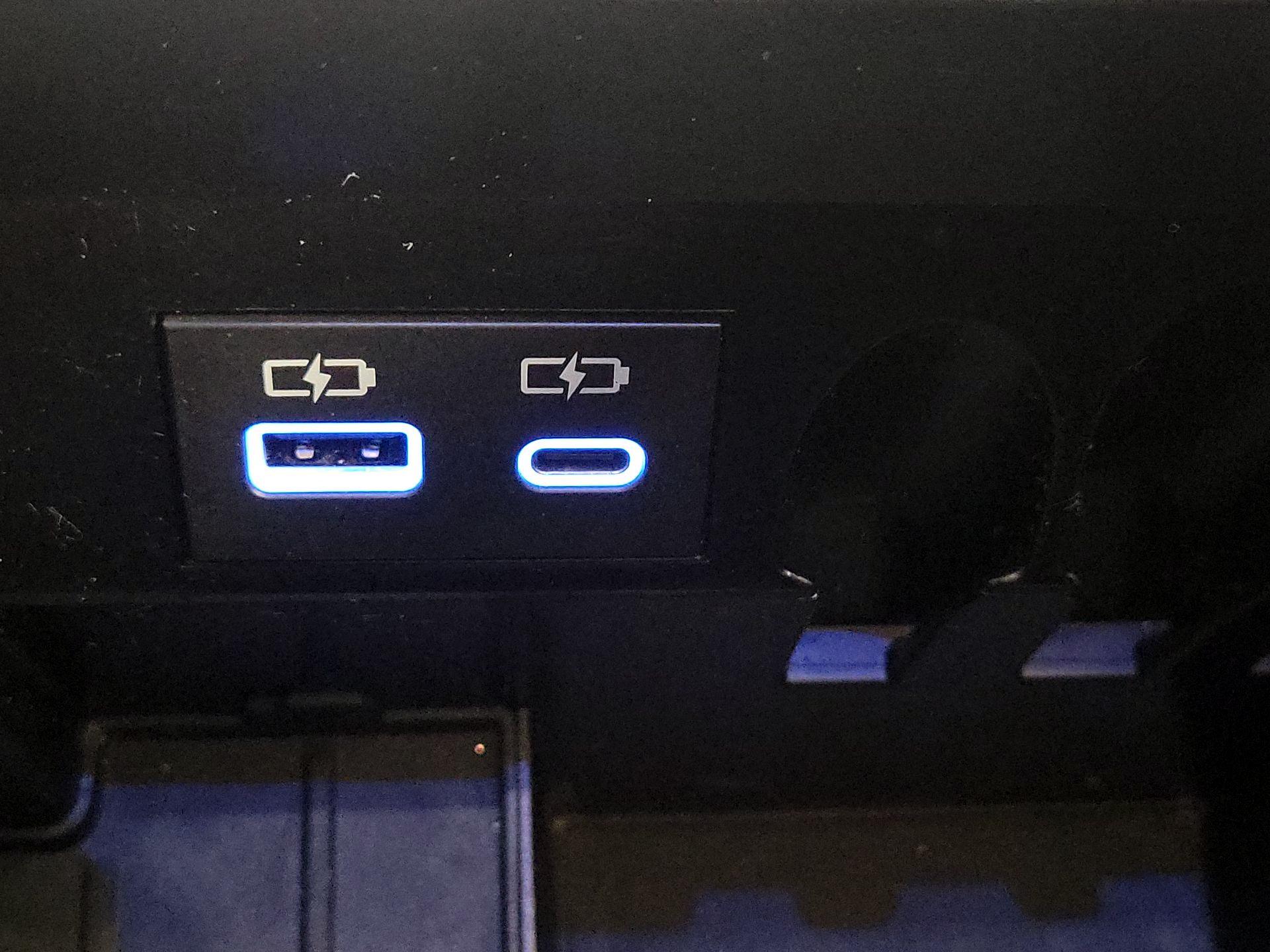 Thumbnail: 2022 Toyota Tundra - 18