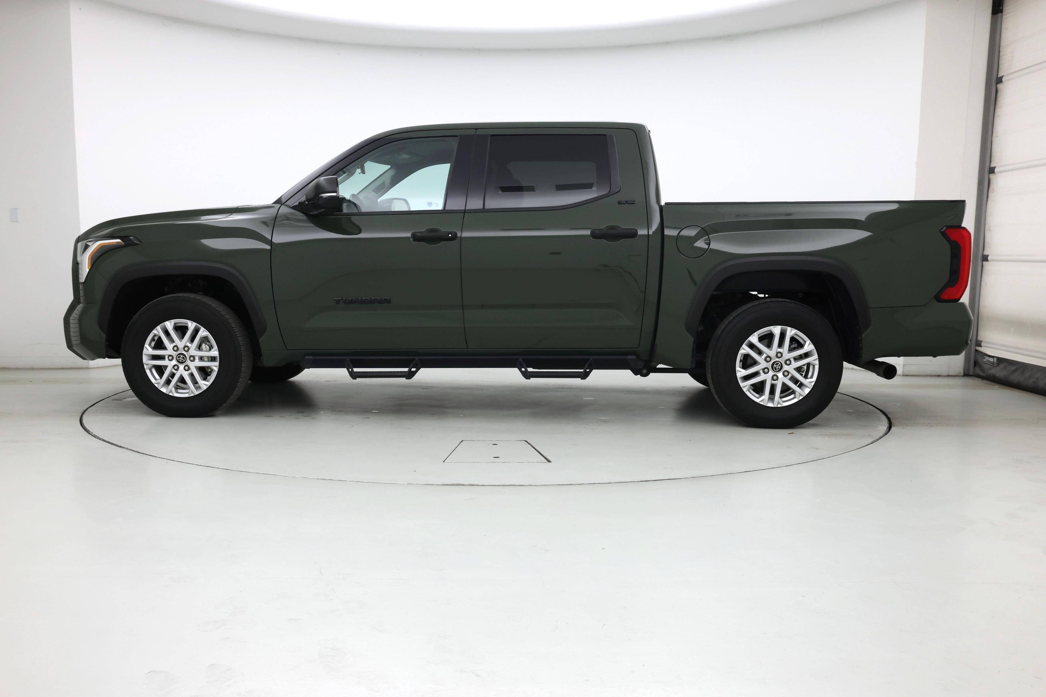 Thumbnail: 2022 Toyota Tundra - 3