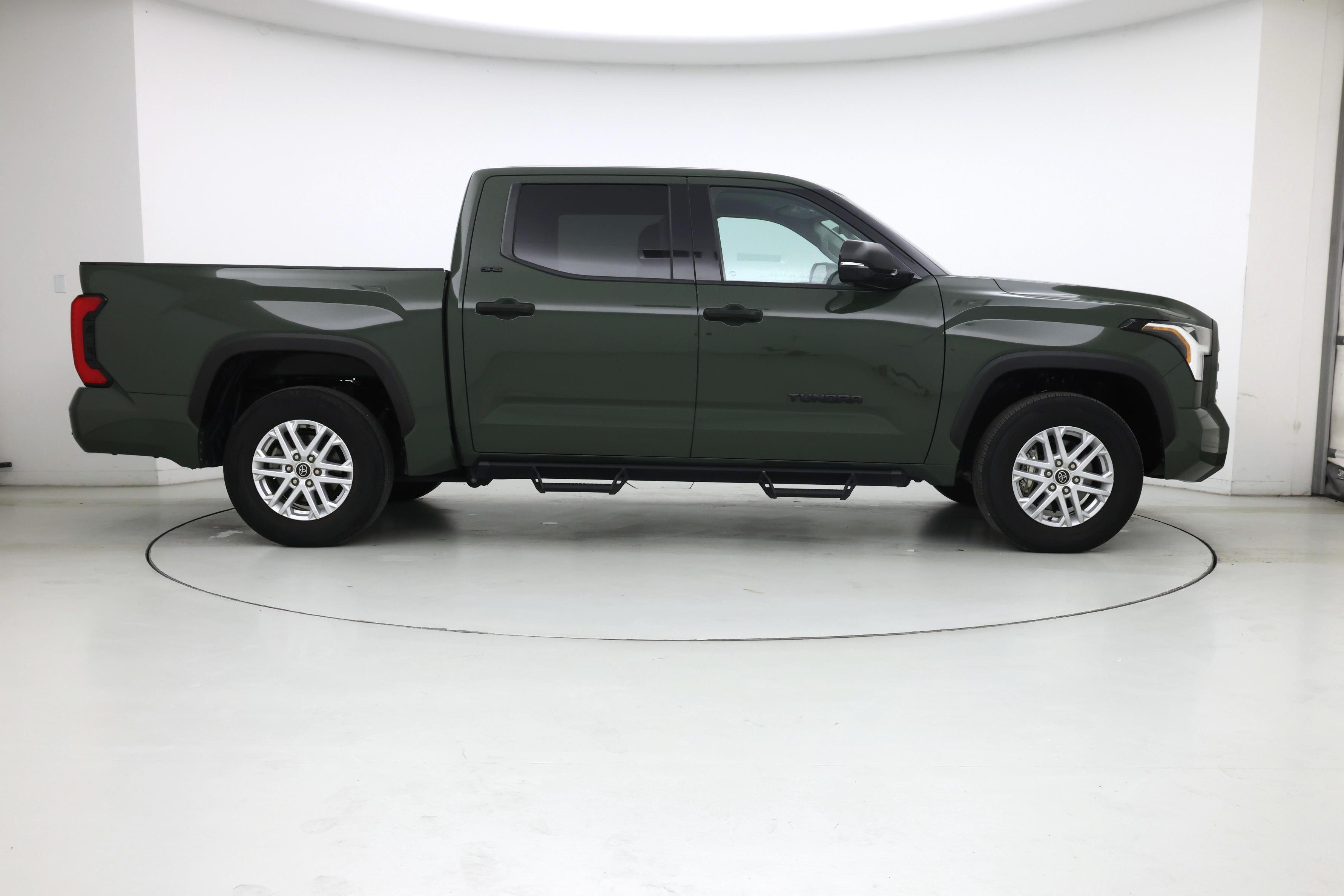 Thumbnail: 2022 Toyota Tundra - 7