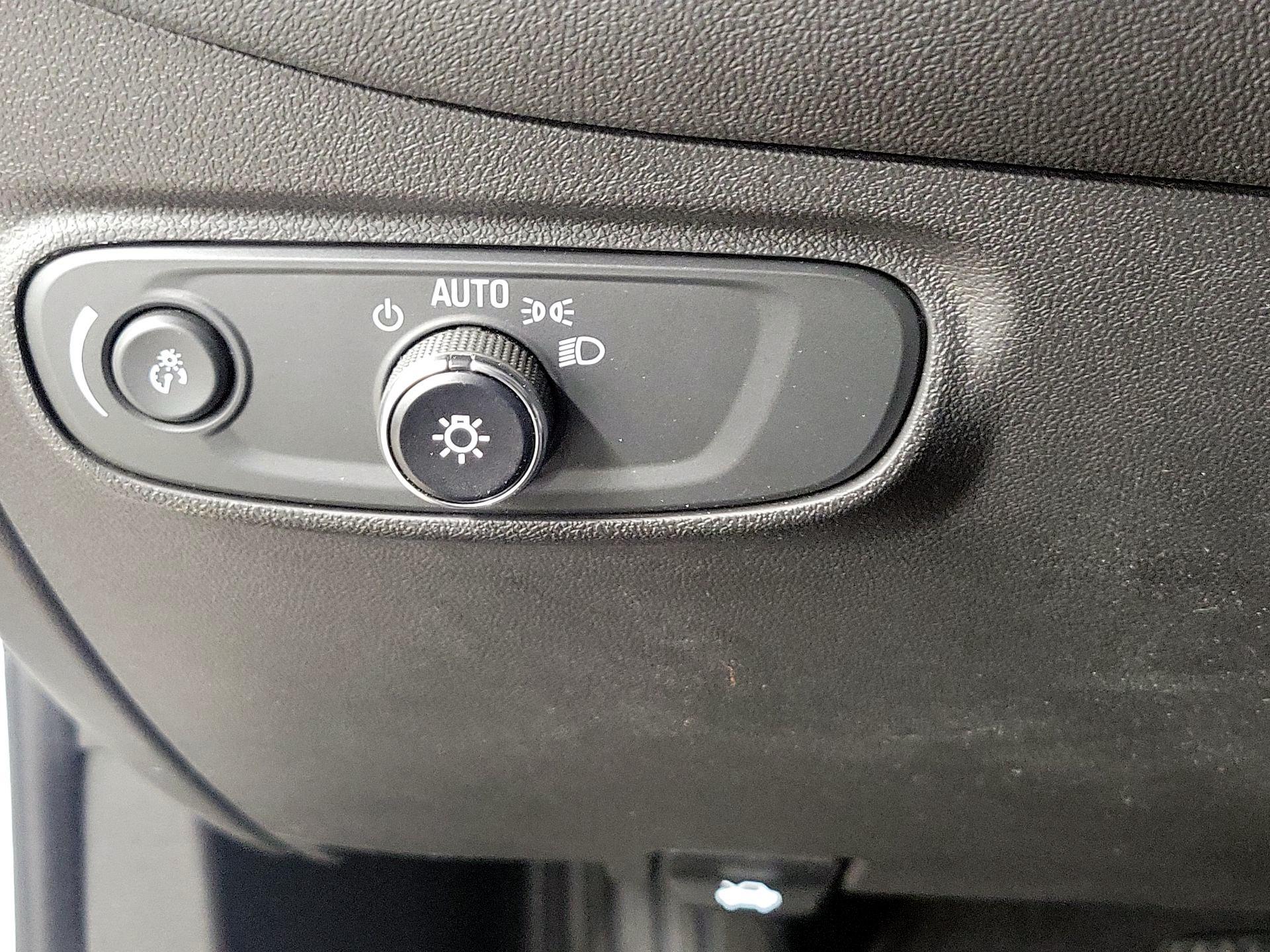 Thumbnail: 2023 Chevrolet Equinox - 13