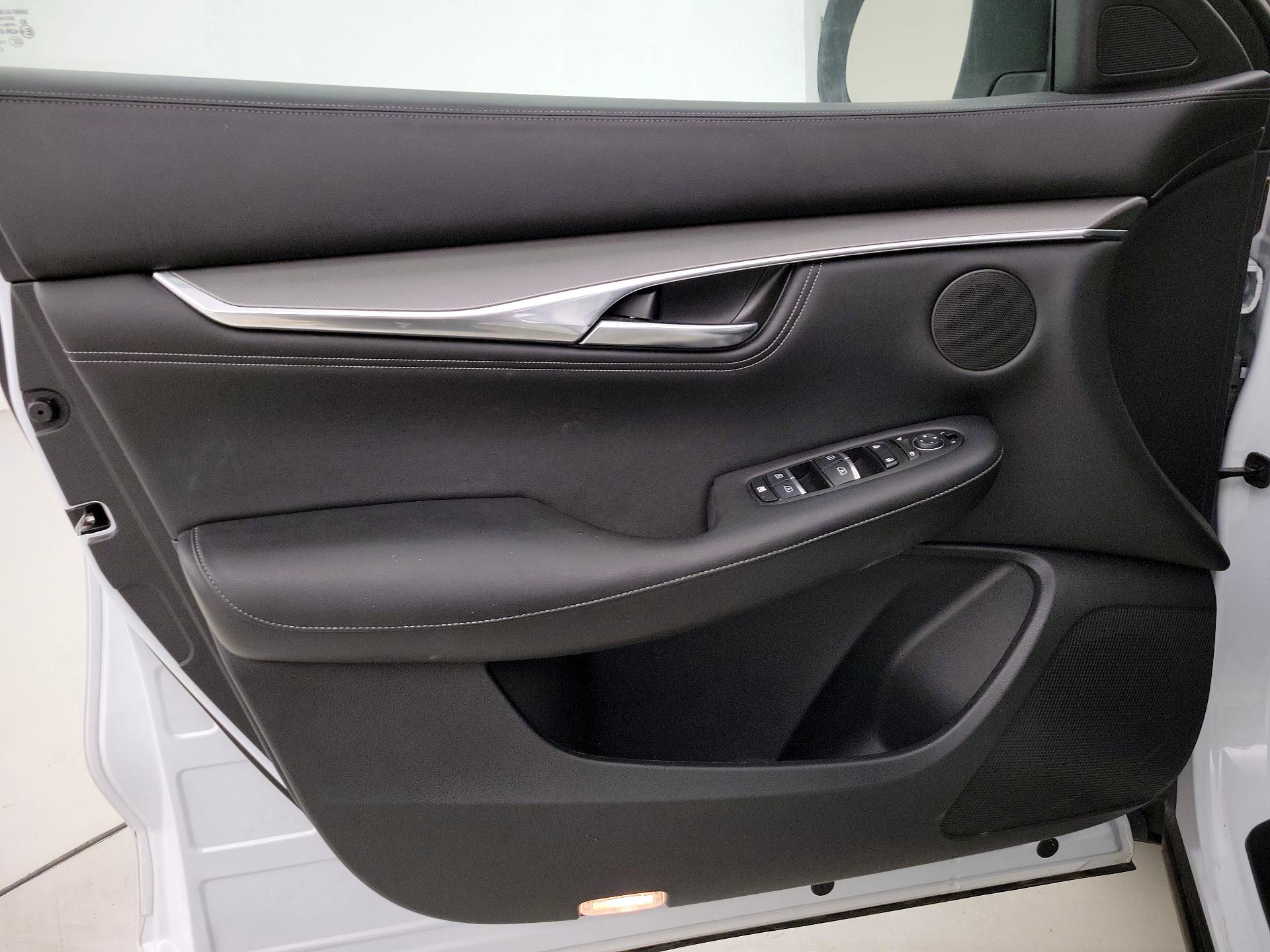 Thumbnail: 2023 INFINITI QX55 - 12