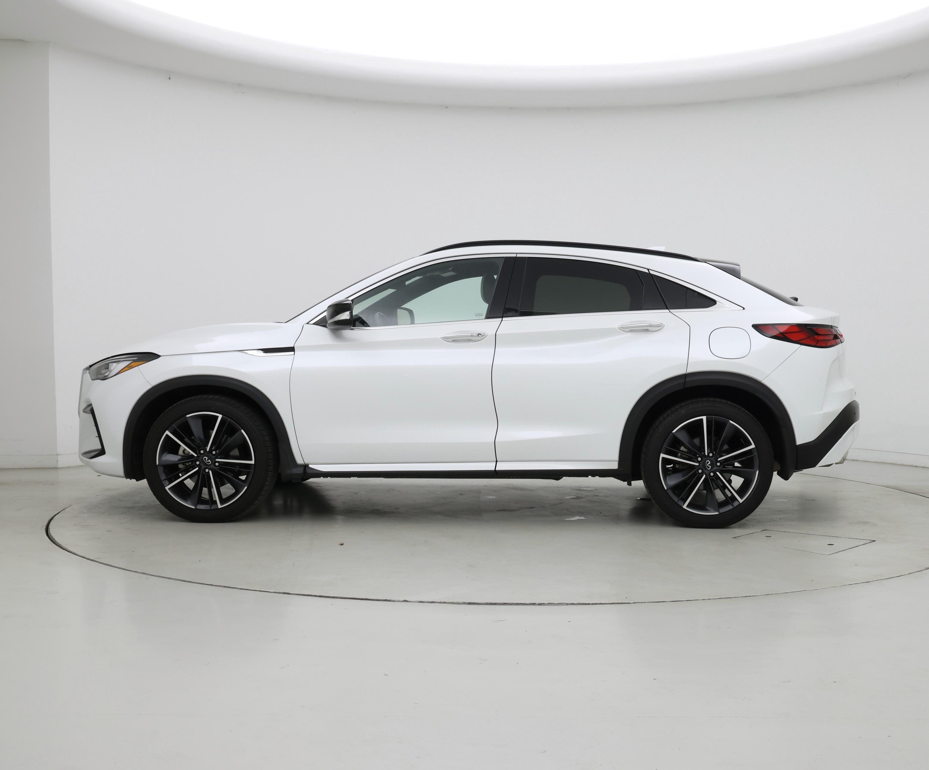 Thumbnail: 2023 INFINITI QX55 - 3