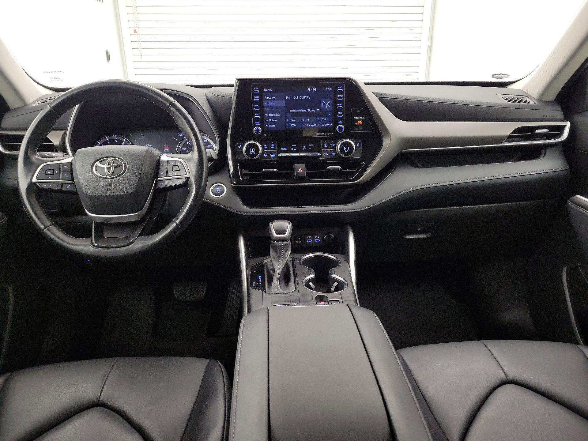 Thumbnail: 2022 Toyota Highlander - 9