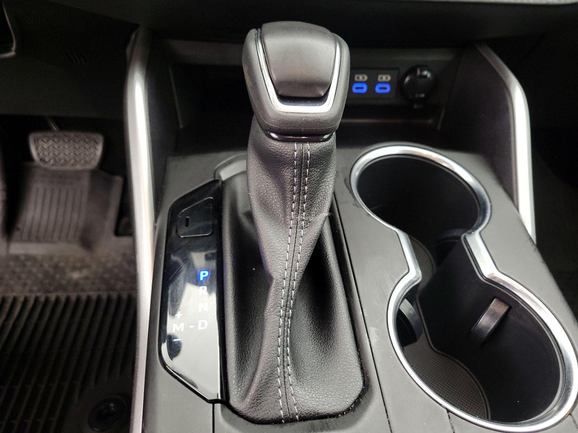 Thumbnail: 2022 Toyota Highlander - 17