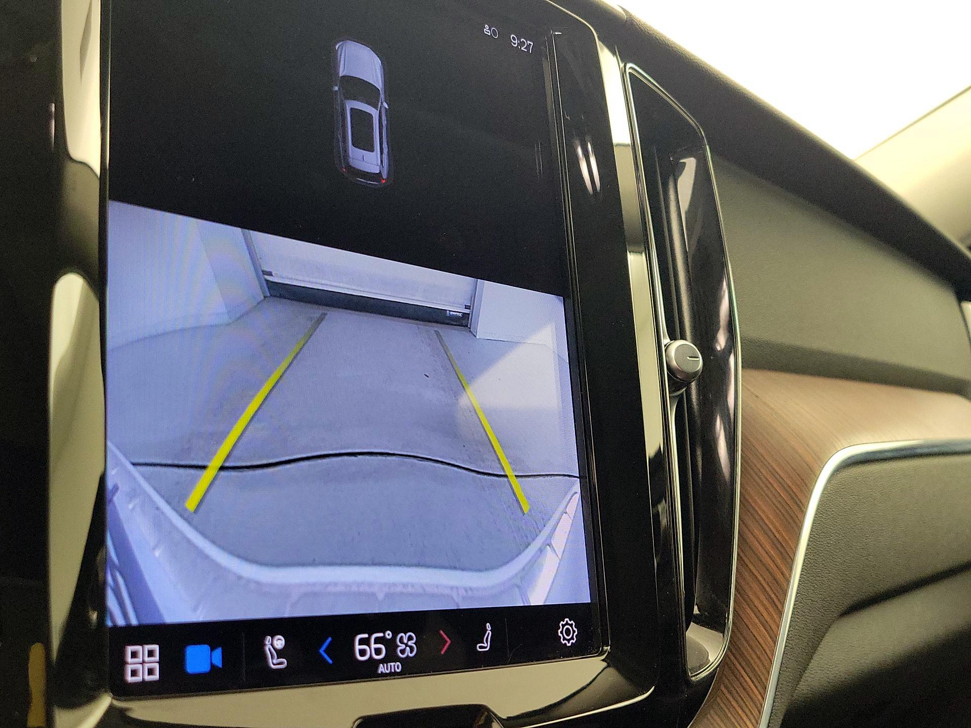 Thumbnail: 2023 Volvo XC60 - 15