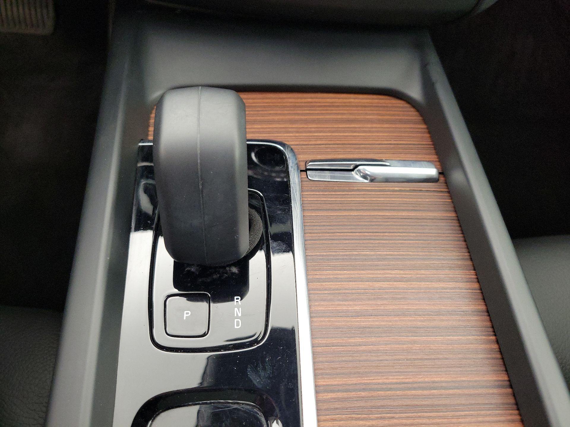 Thumbnail: 2023 Volvo XC60 - 18